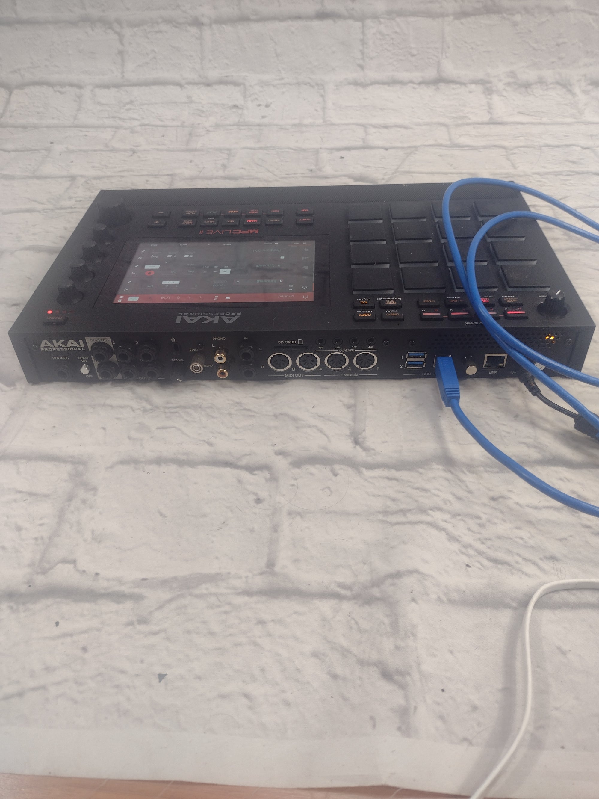 Akai MPC Live II Sampler Sequencer