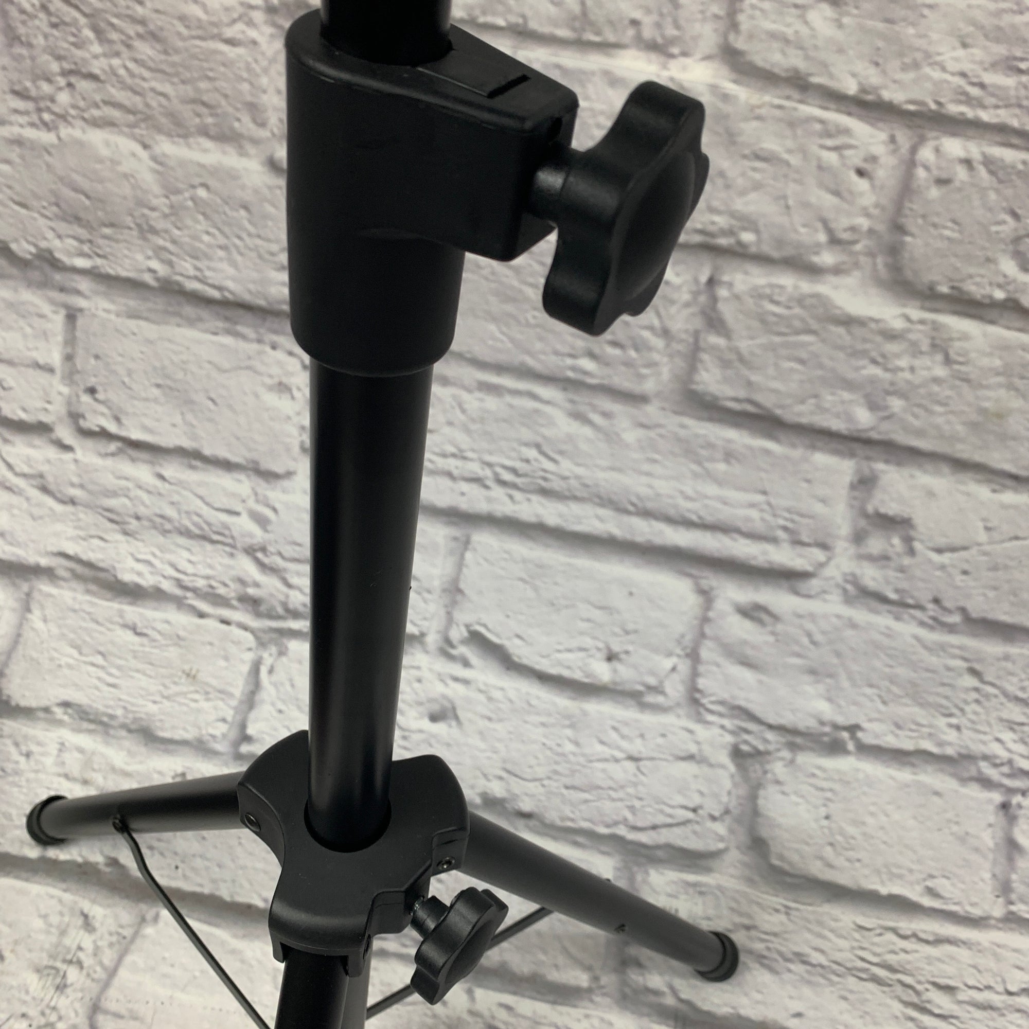 Accenta MUS-1B Heavy-Duty Music Stand w/ Carrying Case