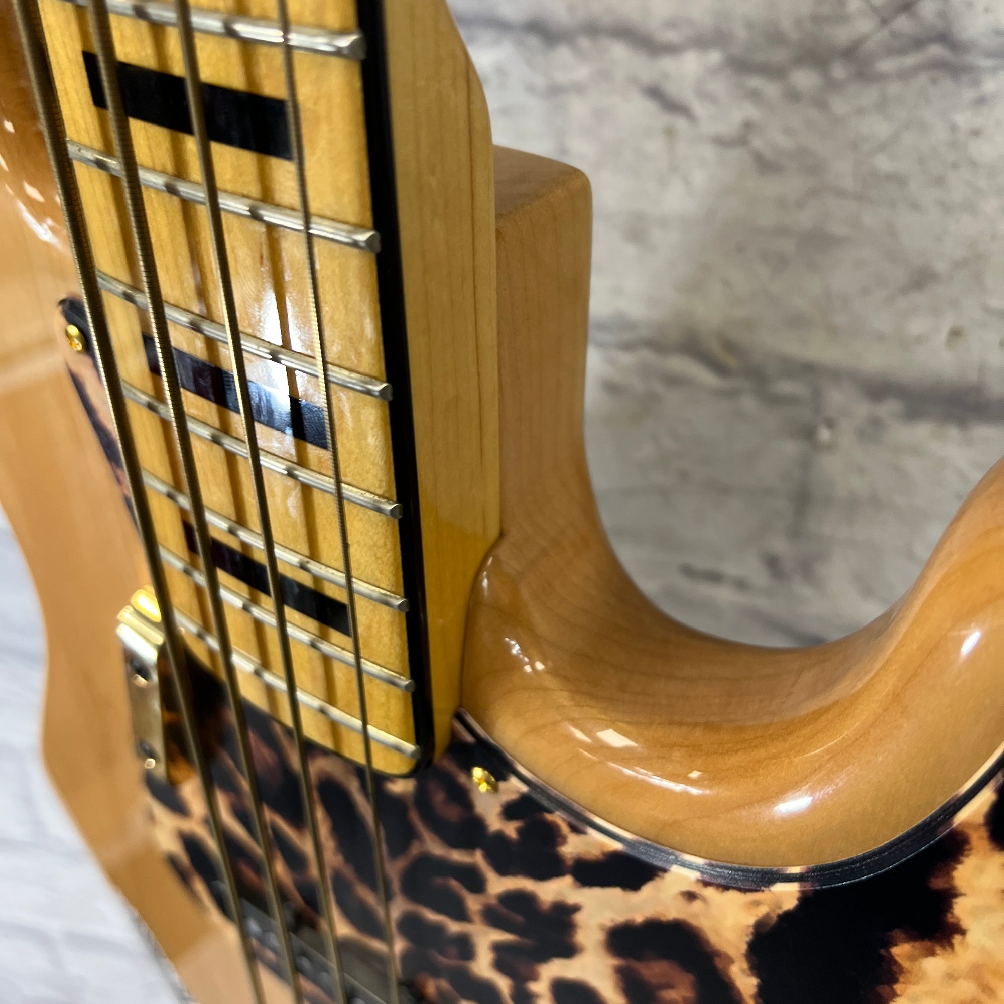 Squier 70's Classic Vibe Jazz Bass Natural 4 String Bass Guitar