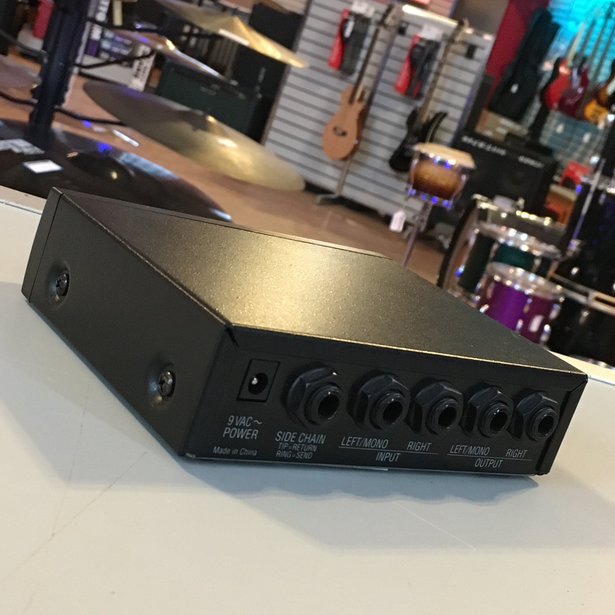 Alesis NanoCompressor - Evolution Music