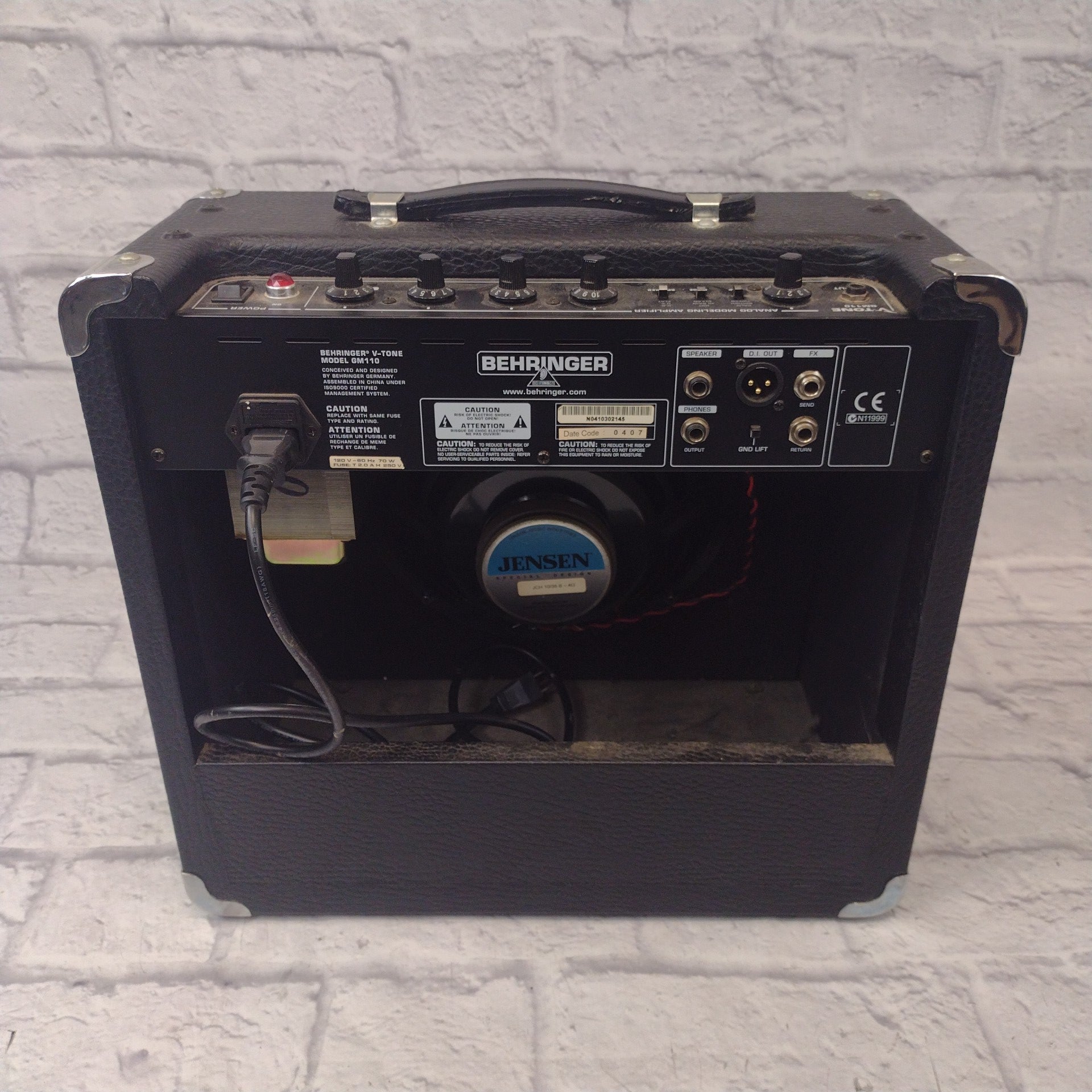 Behringer V Tone GM110 Guitar Combo Amp w/ FS