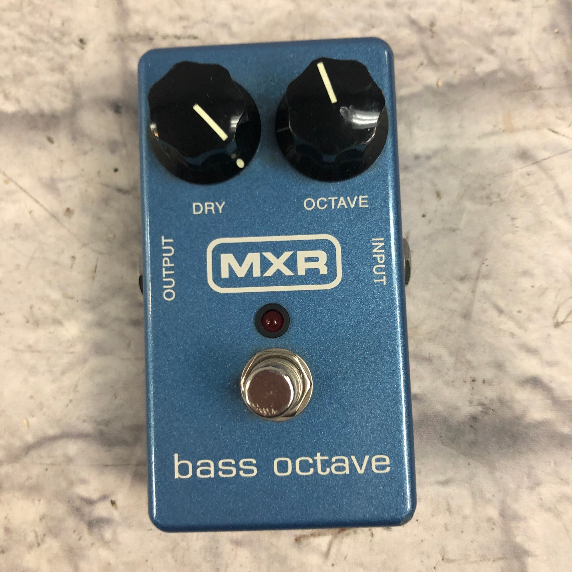 bass guitar octave pedal MXR M88 Bass Octave Pedal