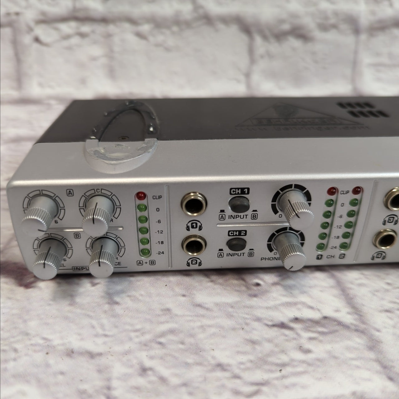 Behringer Amp800 Headphone Amp