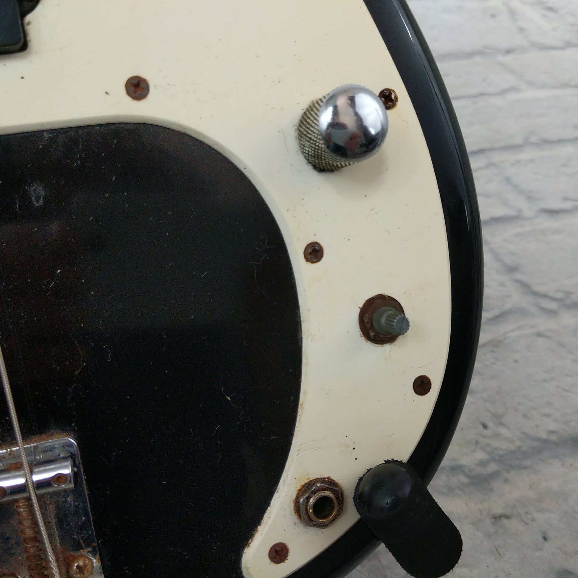 Unknown Black copy Pbass