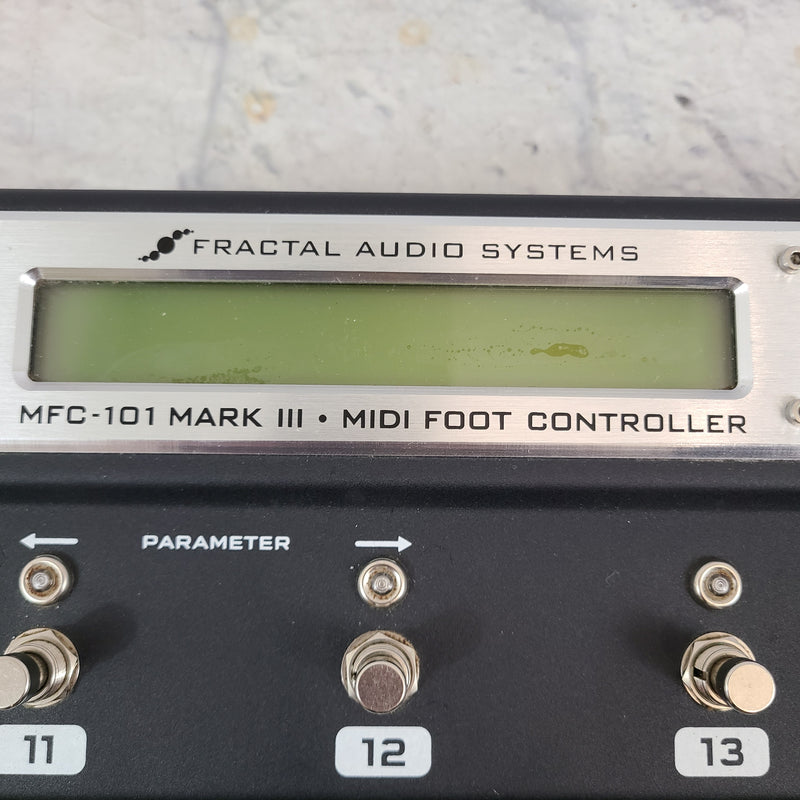 【極美品】Fractal Audio MFC-101 Mark III Fractal Audio MFC 101 Mark III Midi Foot Controller