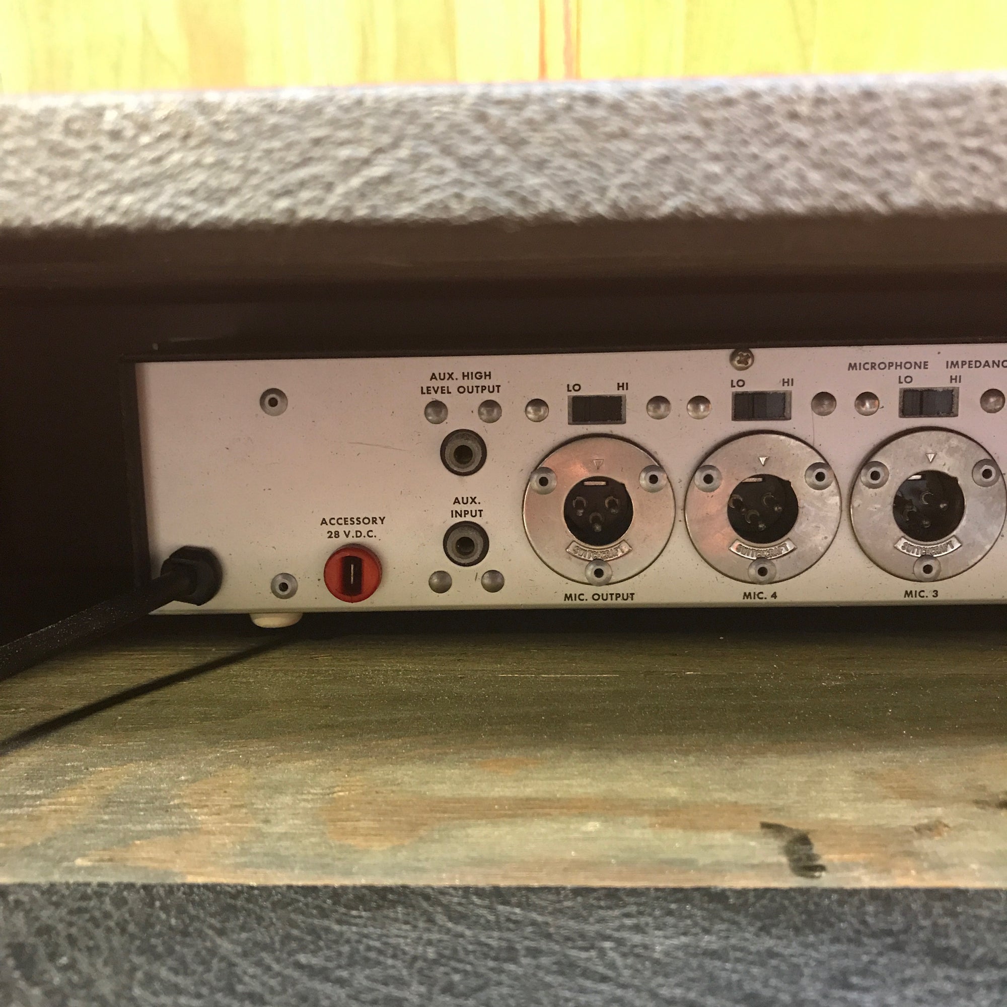 Shure A30A Mixer w/ Carrying Case