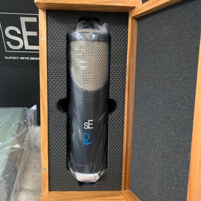 sE Electronics RNT Multi-Pattern Tube Condenser Microphone Rupert Neve