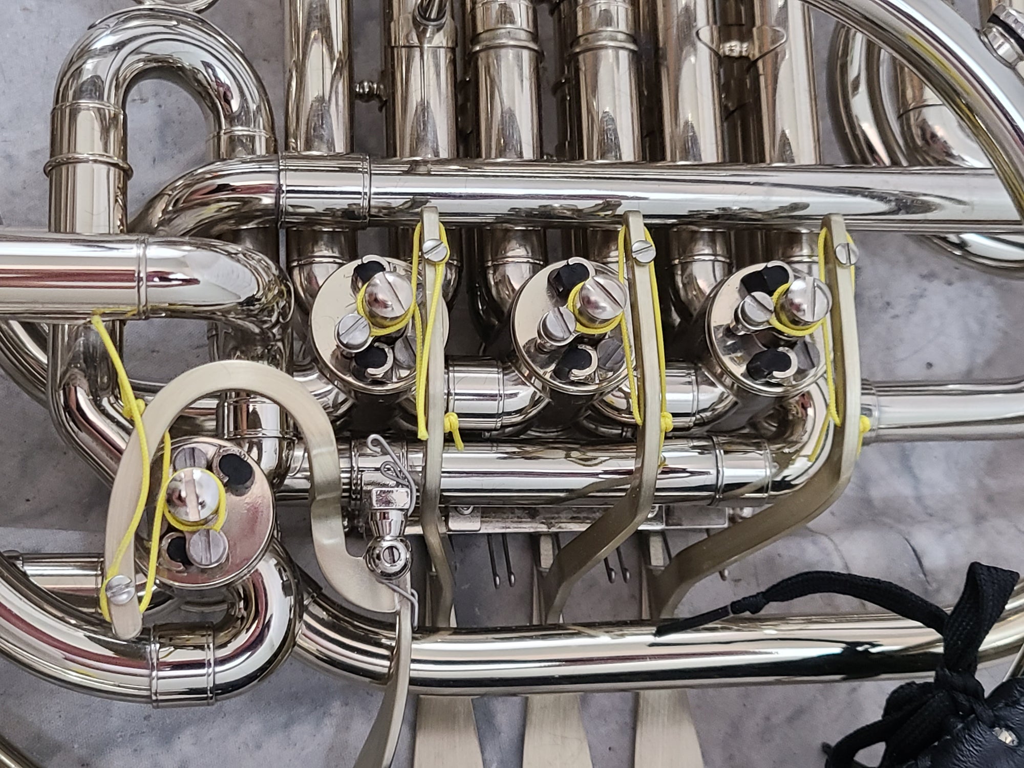 Holton H179 Farkas Professional French Horn w/ Case