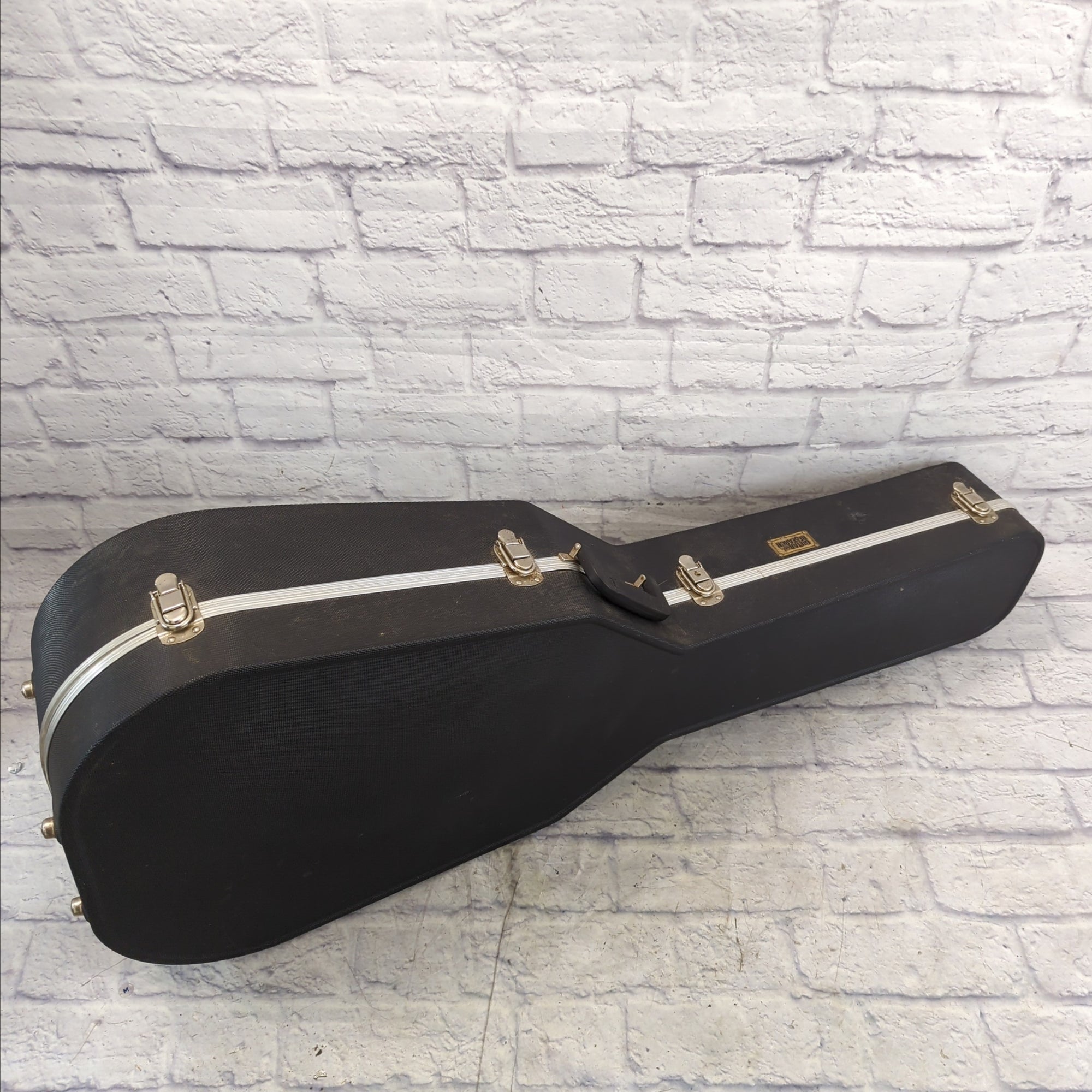 Guitar Research Acoustic Hard Case