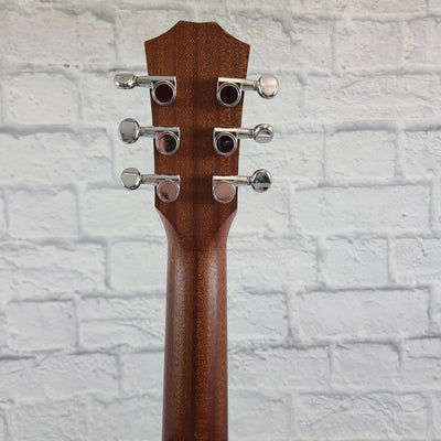 Taylor BT1 Mini/ Travel Acoustic Guitar