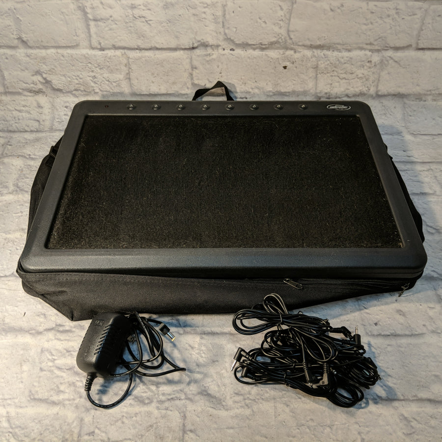 SKB 1SKB-PS-8 8-Port 9VDC Powered Pedalboard w/ Bag