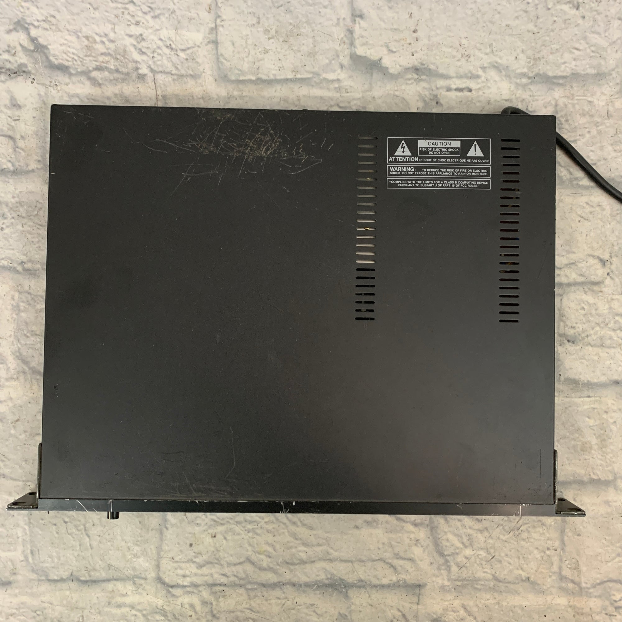 Roland U-220 RS PCM Sound Module Rackmount Synth