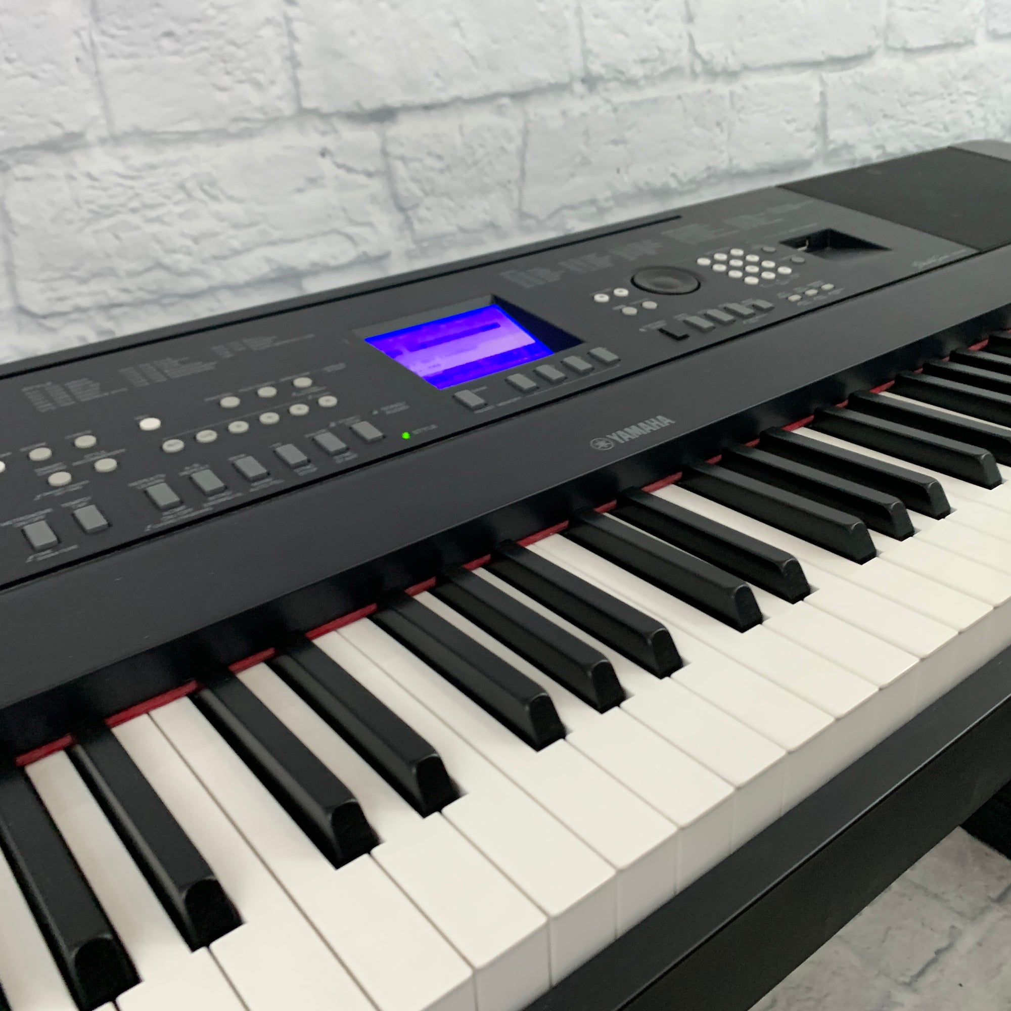 Yamaha DGX-650 Portable Grand Digital Piano