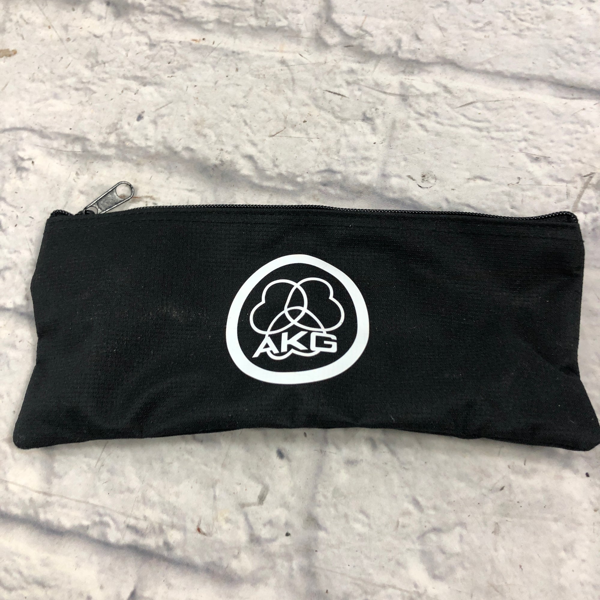 AKG D 8000M Microphone