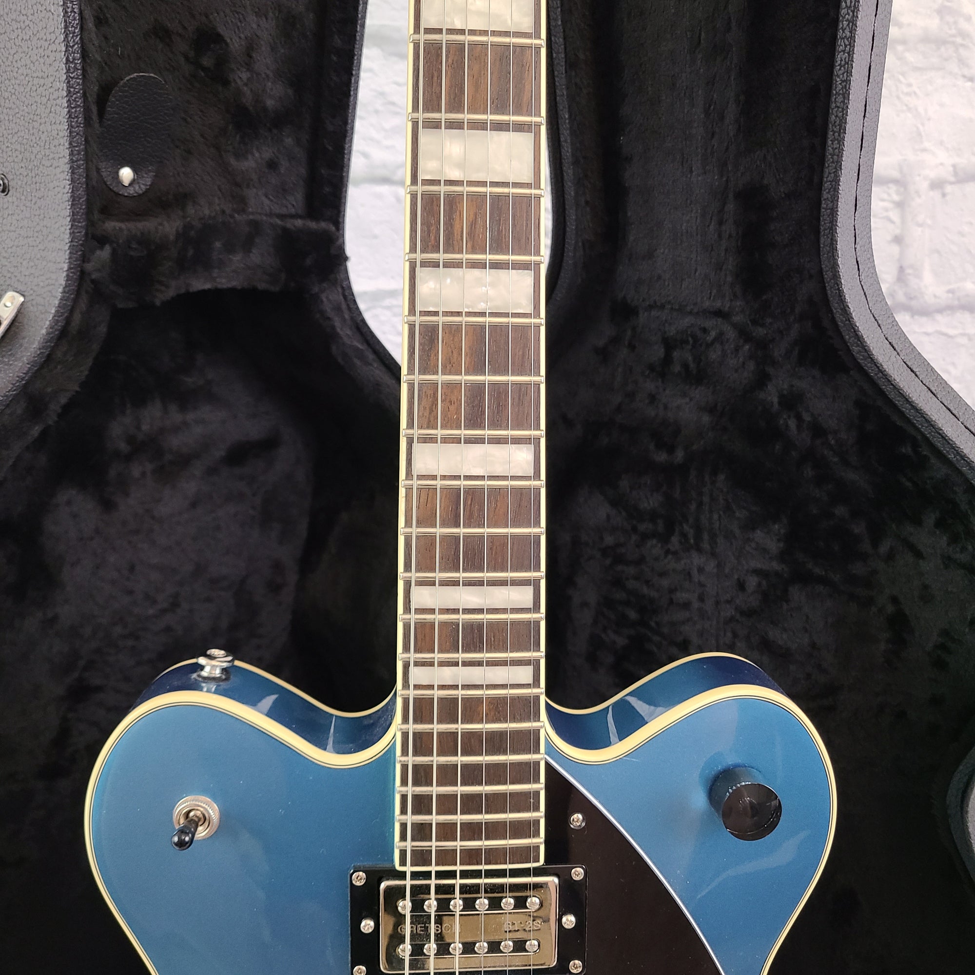 Gretsch G2622T Streamliner Center Block with Bigsby, BT-2S Pickups w/ case