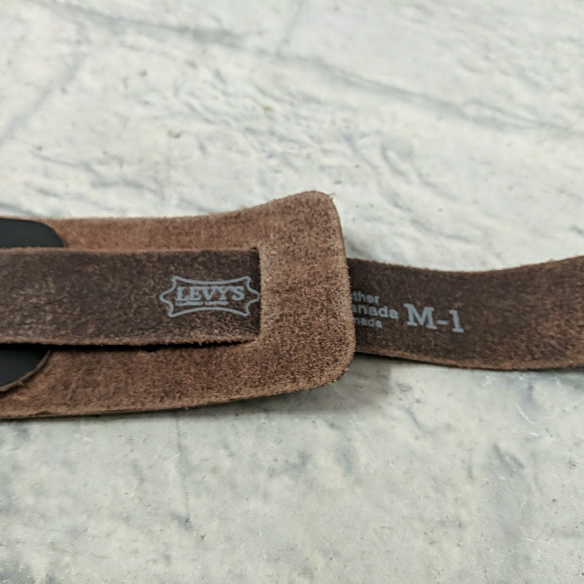 Levy's M1-BLK Genuine Leather 2.5" Guitar Strap