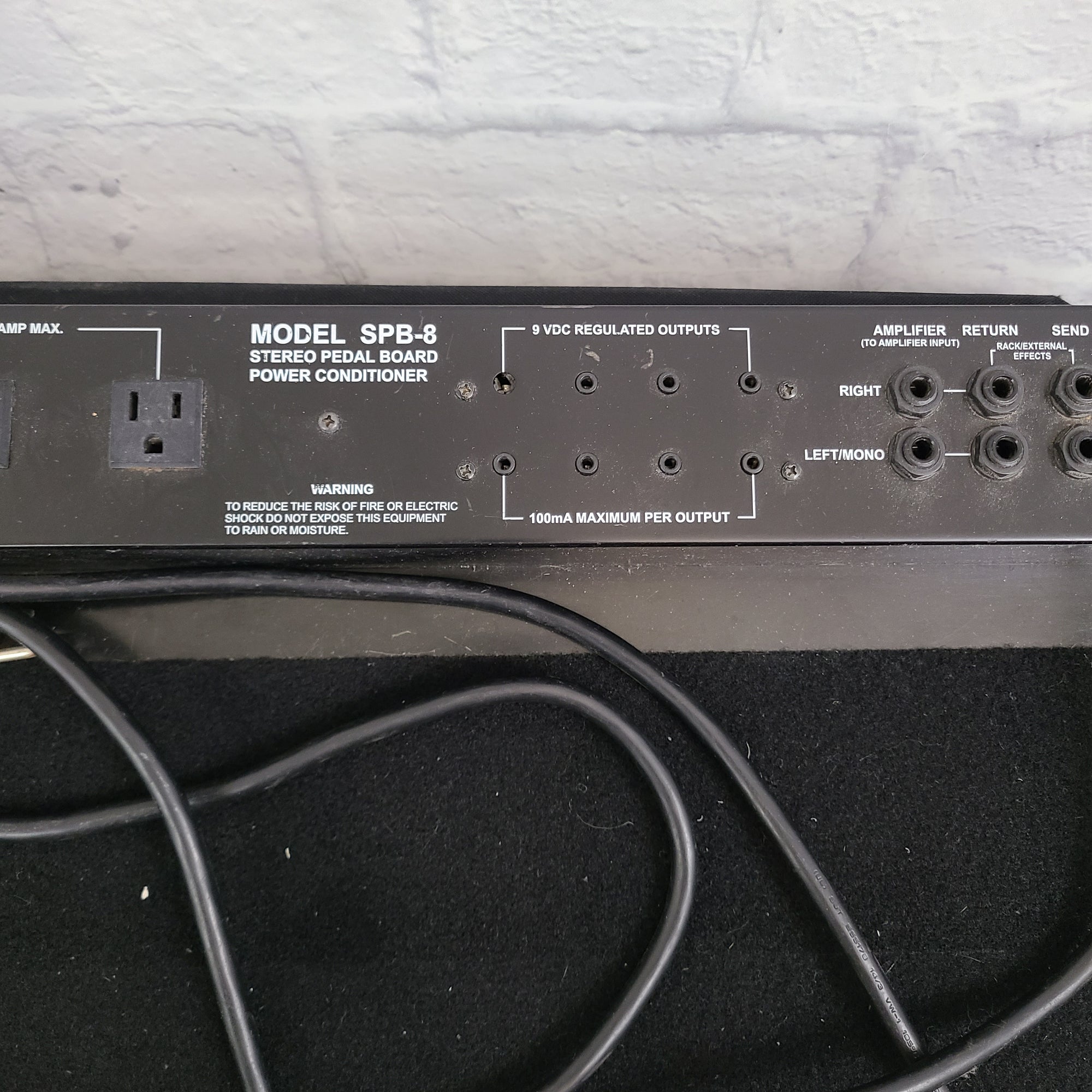 Furman SPB-8 Pedal Board w/ Power Supply Pedal Board