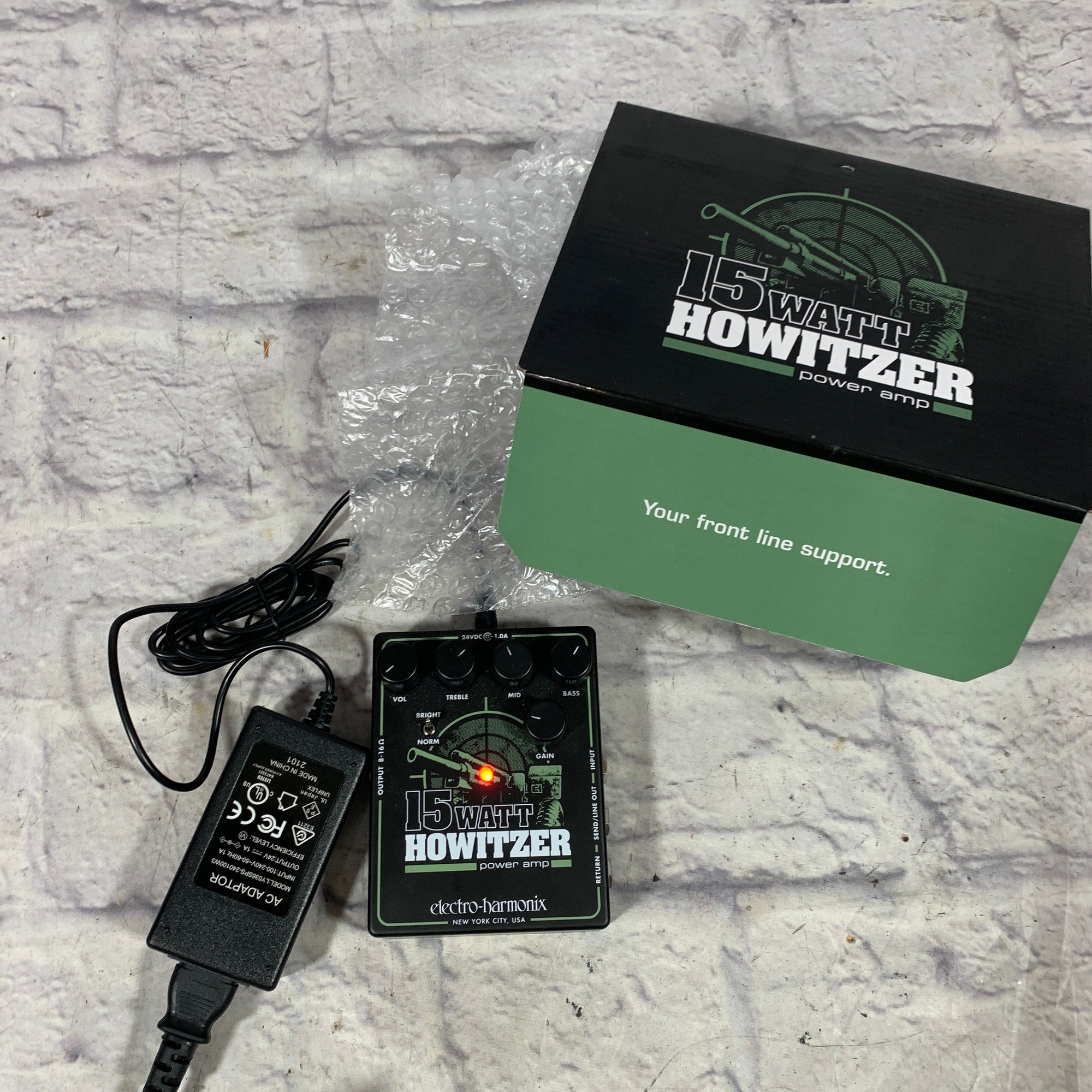 Electro Harmonix 15Watt Howitzer - Elektrische gitaarversterker in pedal formaat Electro Harmonix 15Watt Howitzer - Elektrische gitaarversterker in pedal formaat