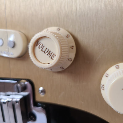 Fender American Ultra Stratocaster MN TXT - Texas Tea with Maple Fingerboard