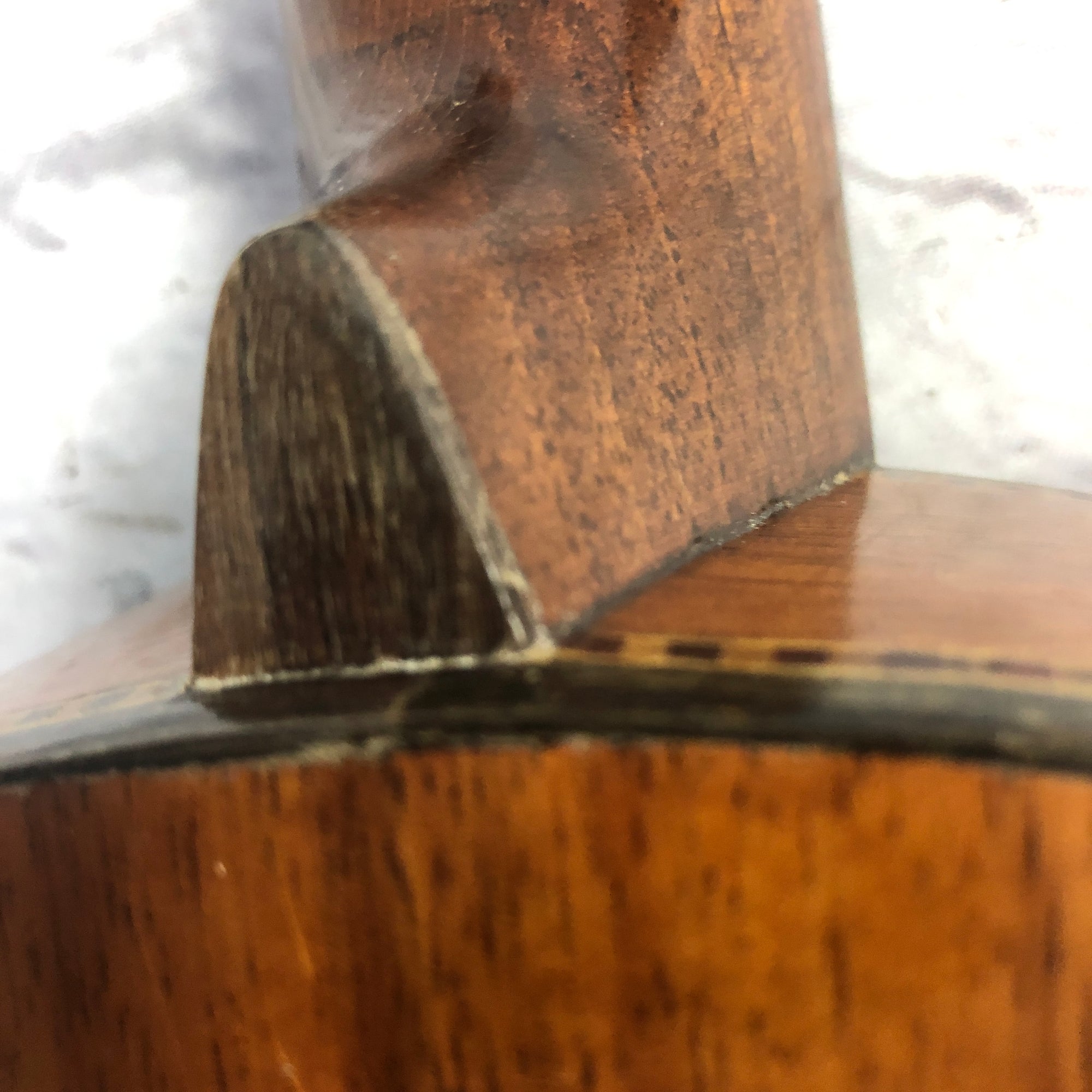 Mele Mahogany Standard Concert Pineapple Ukulele