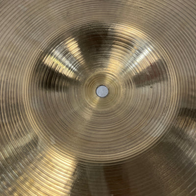 Zildjian Avedis 18 Crash Cymbal (Cracked)