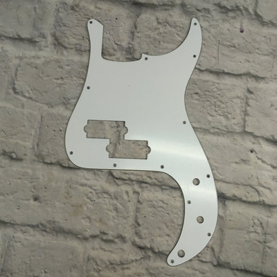 P Bass Style Pickguard White