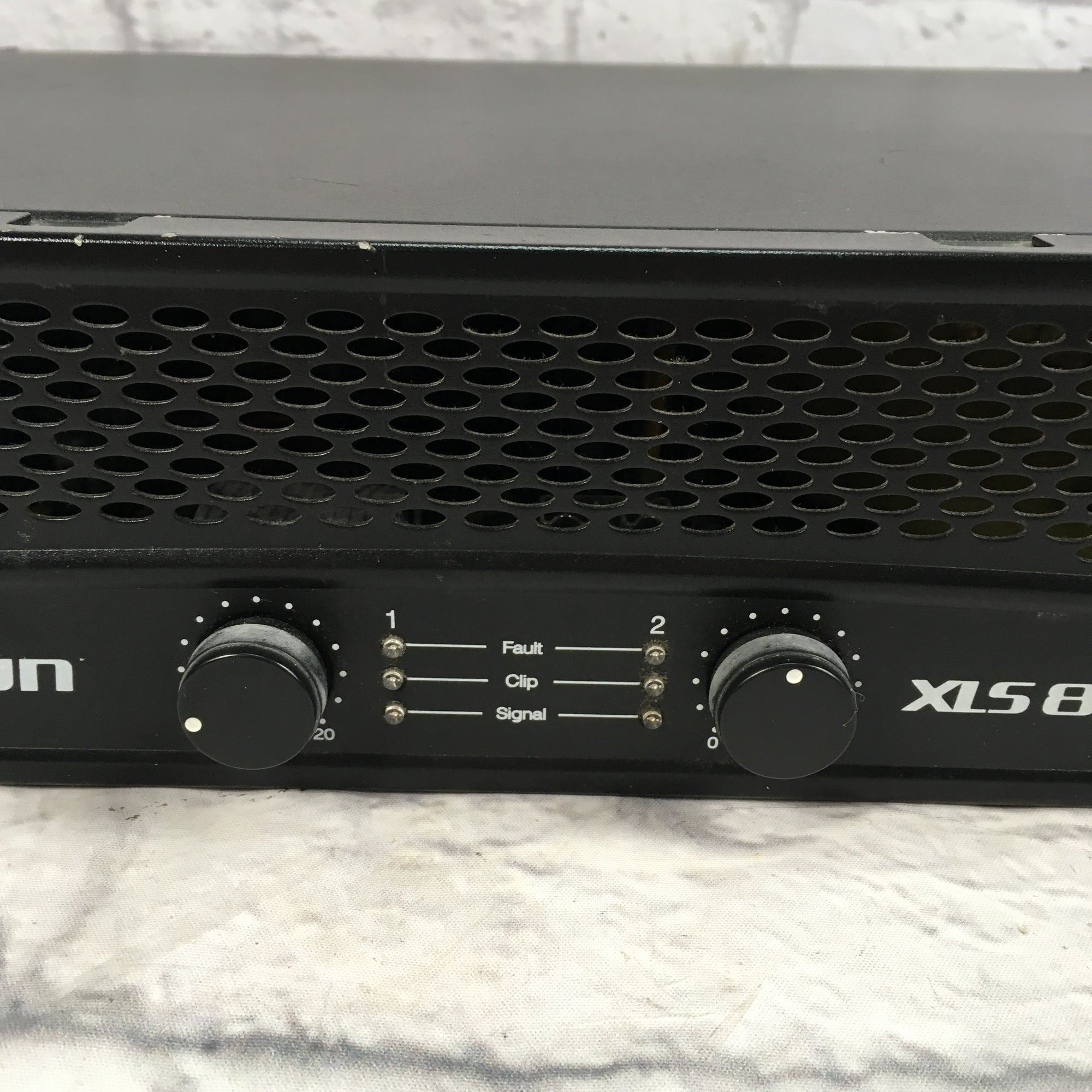 Crown XLS 802 500W/800W Power Amp