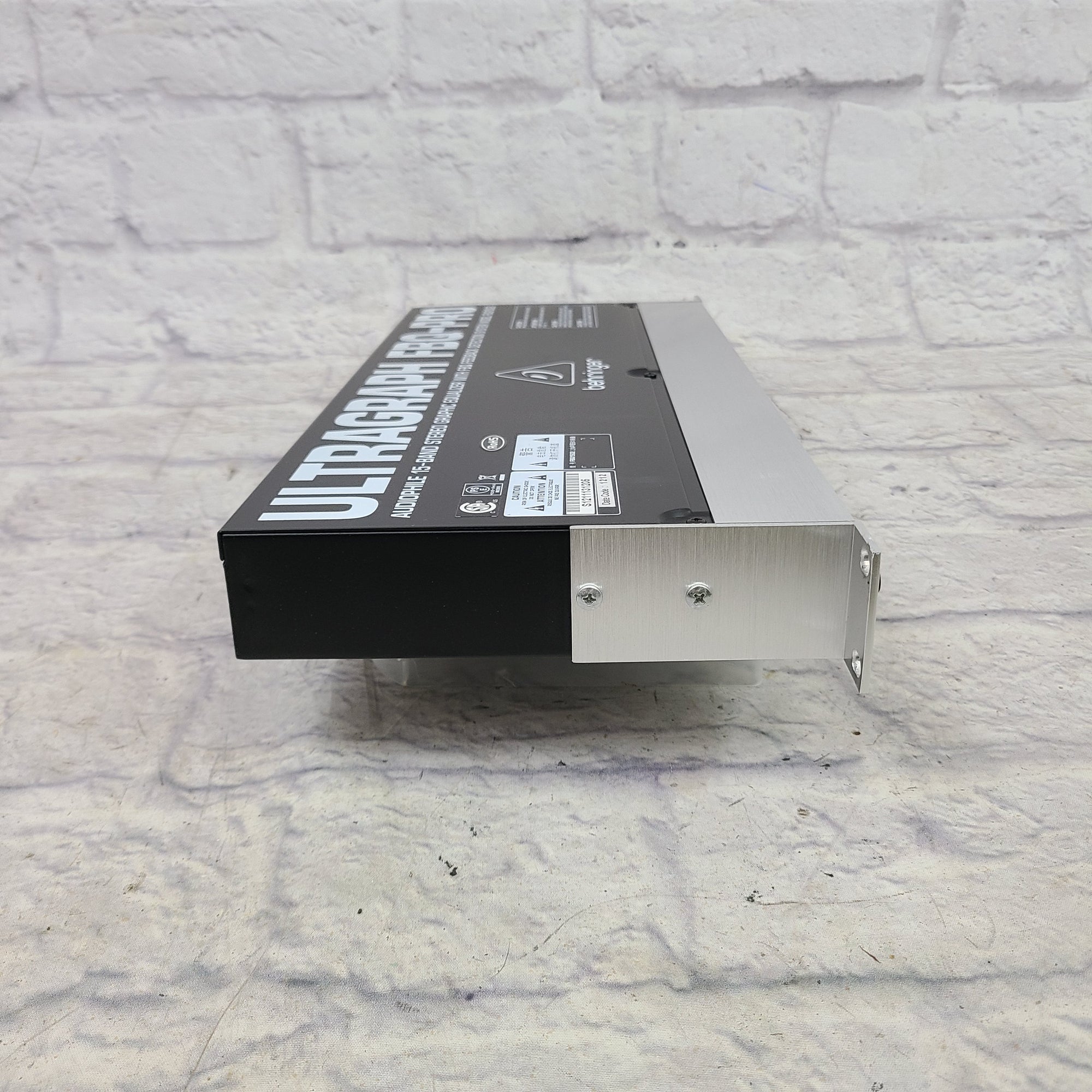 Behringer Ultragraph Pro Home Audio EQ