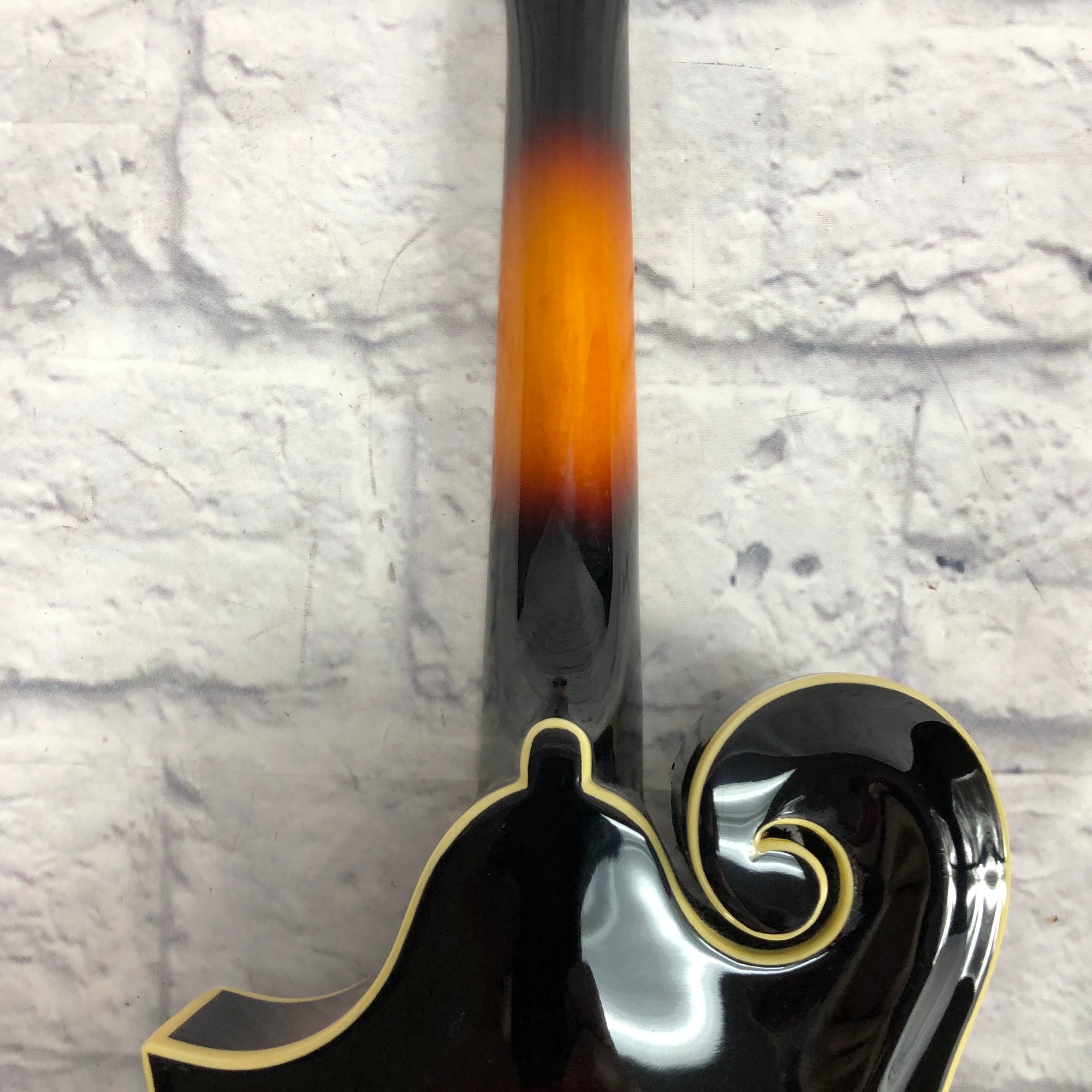 The Loar LM-520-VS Mandolin