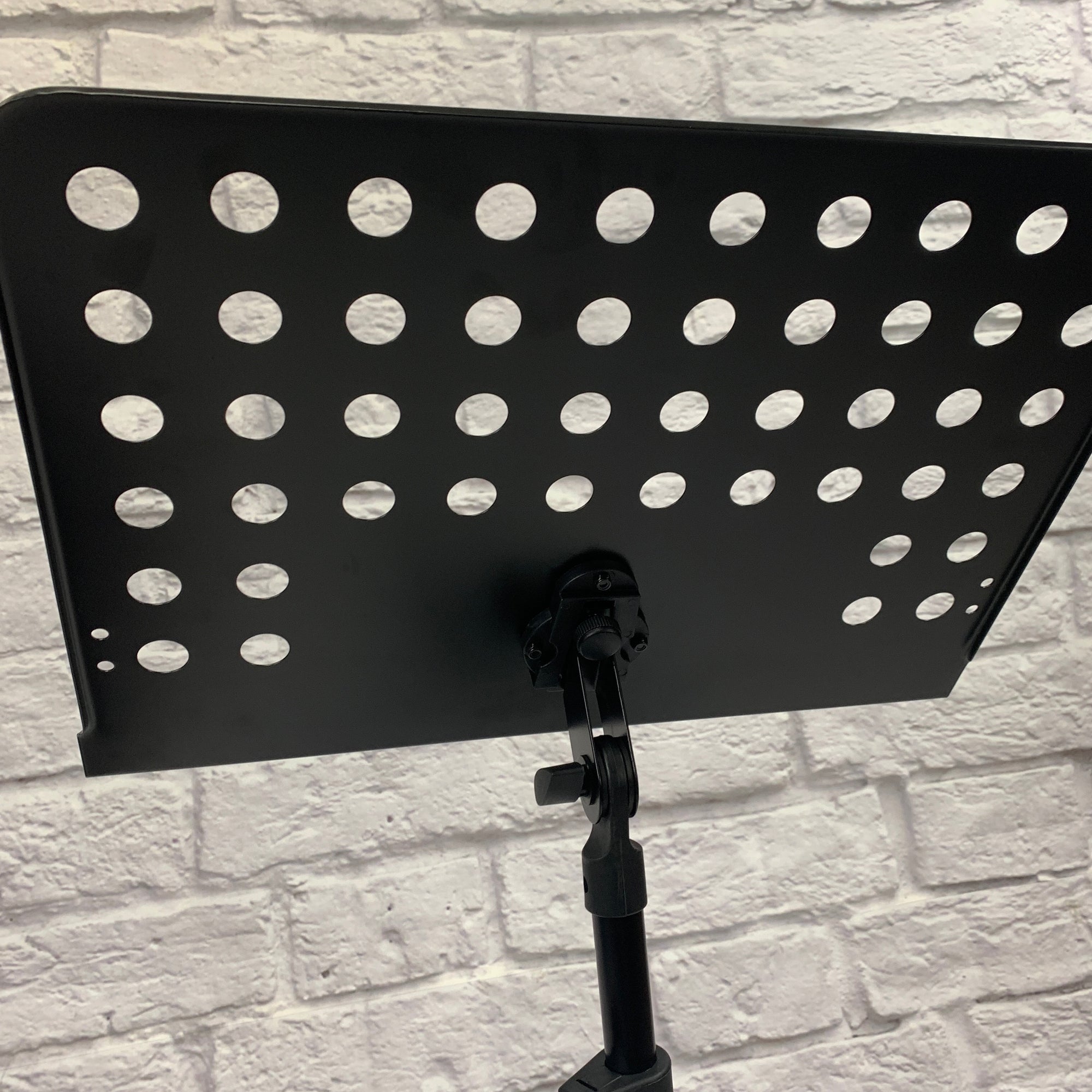 Accenta MUS-1B Heavy-Duty Music Stand w/ Carrying Case