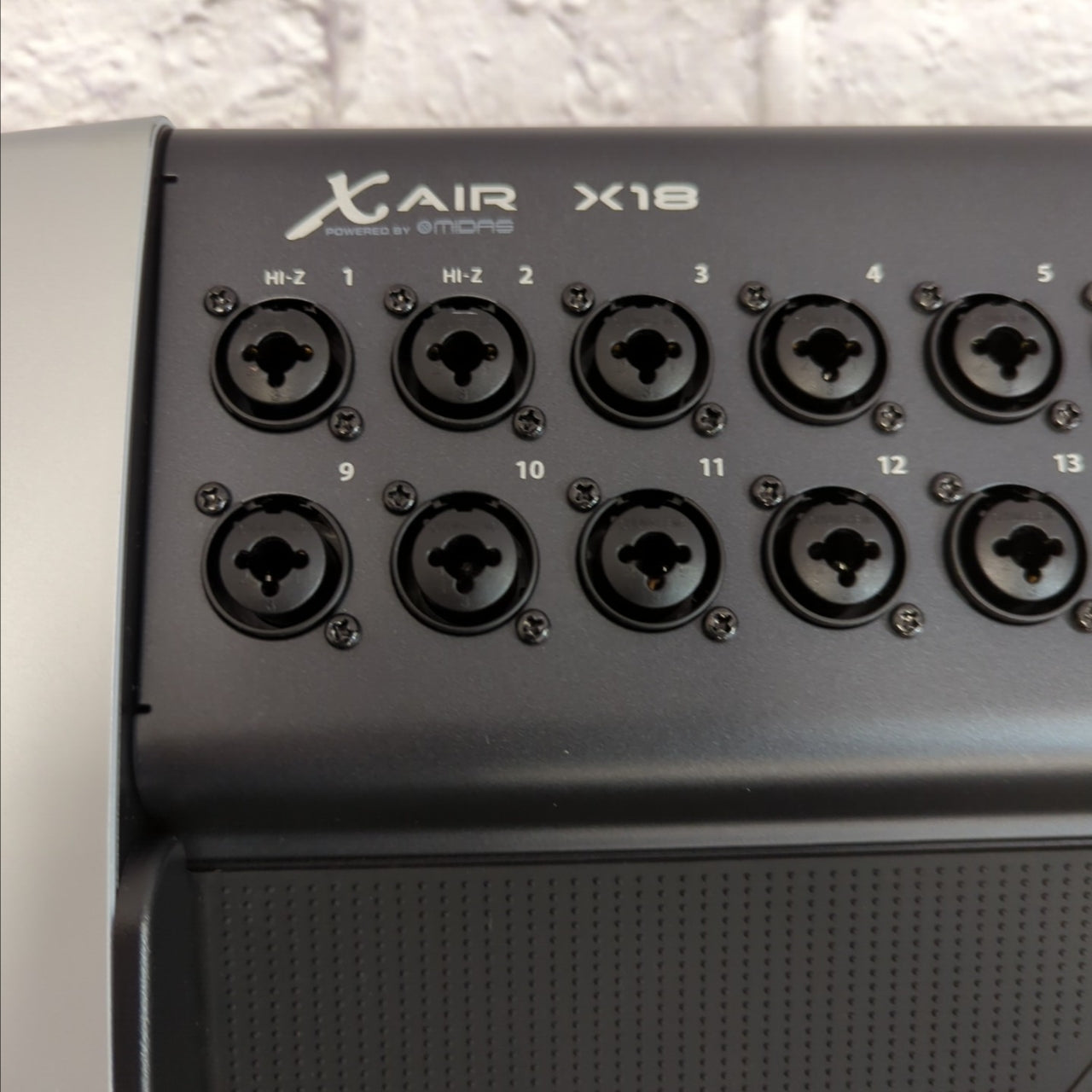 Behringer X Air X18 12 Bus Digital Mixer for Ipad