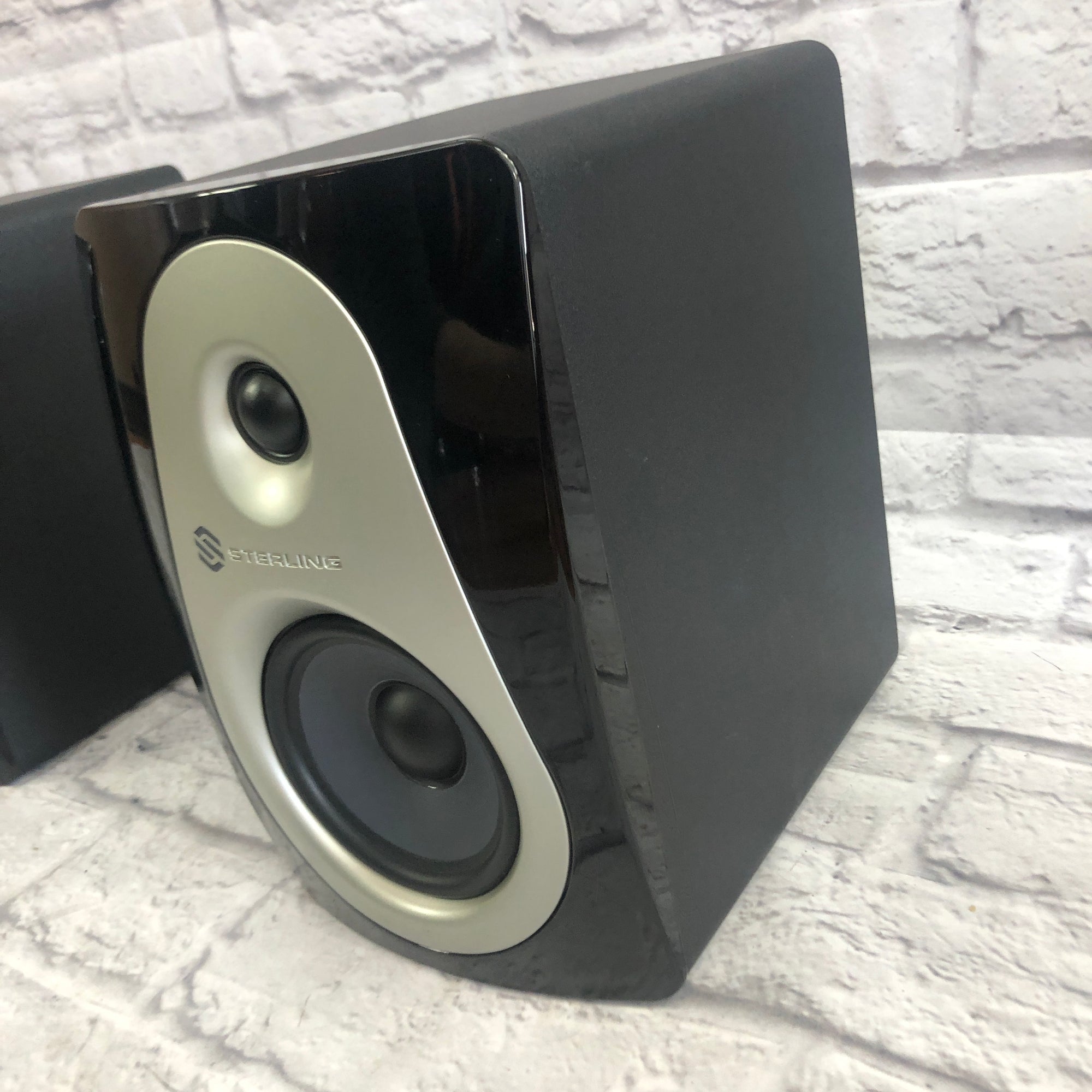 Sterling Audio MX5 Powered Studio Monitor Pair