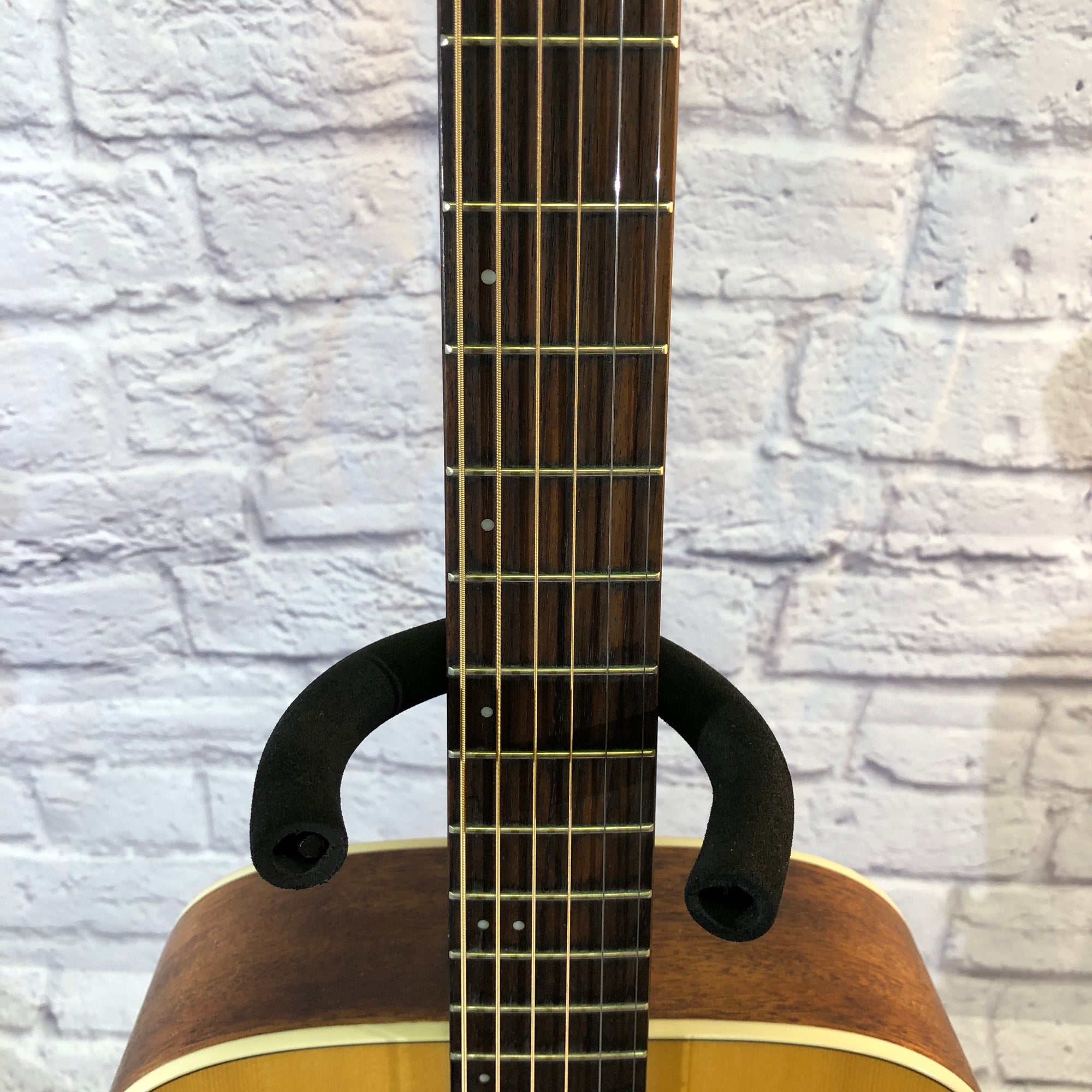 Laguna LD2 O/P Acoustic Guitar