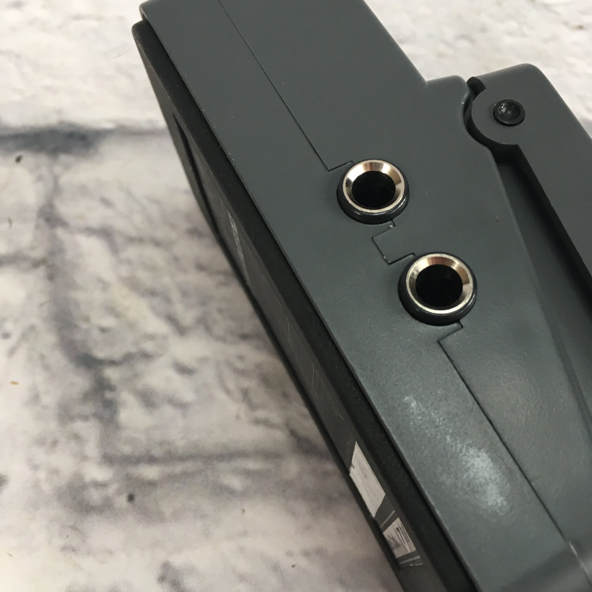 Behringer TU300 Chromatic Tuner Pedal