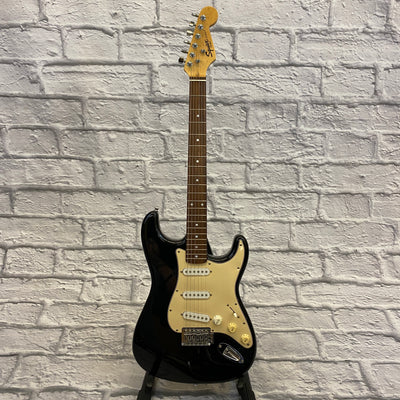 Squier SE Stratocaster Electric Guitar Black