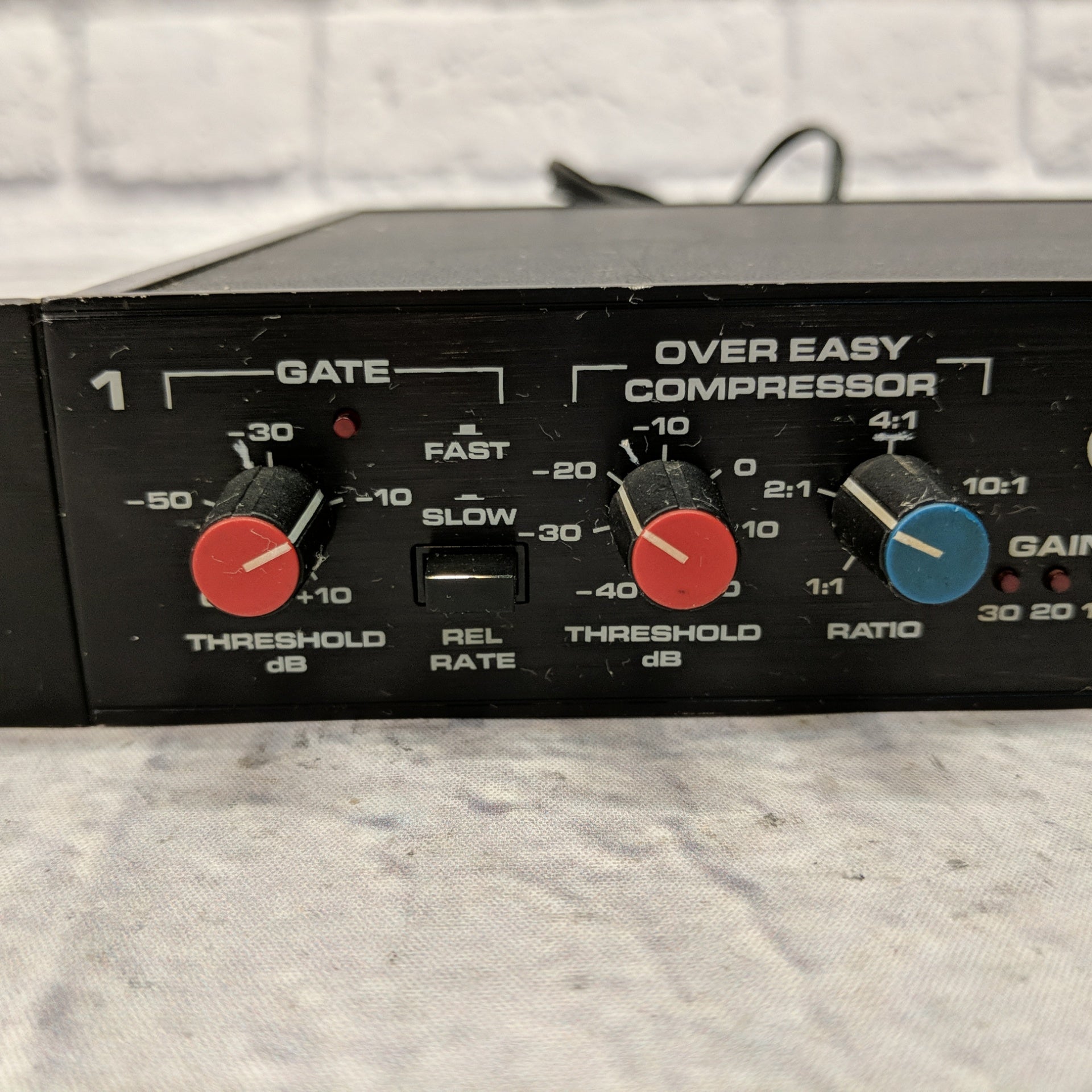 DBX 166 Comp/Gate/Limiter