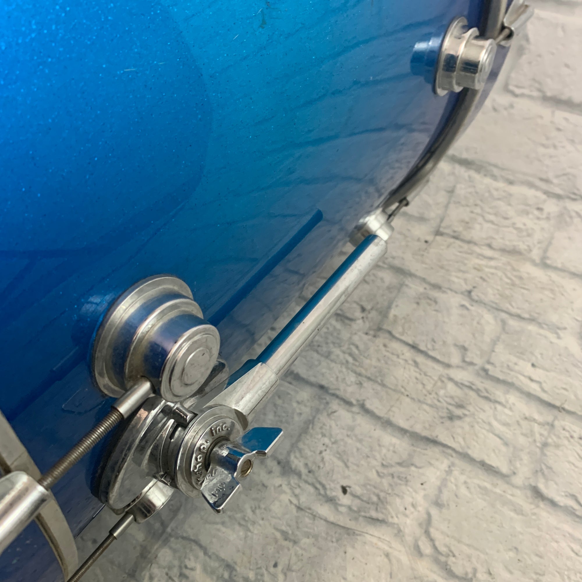 DW Drum Workshop Blue Sparkle 18x22 Maple Shell Bass Drum