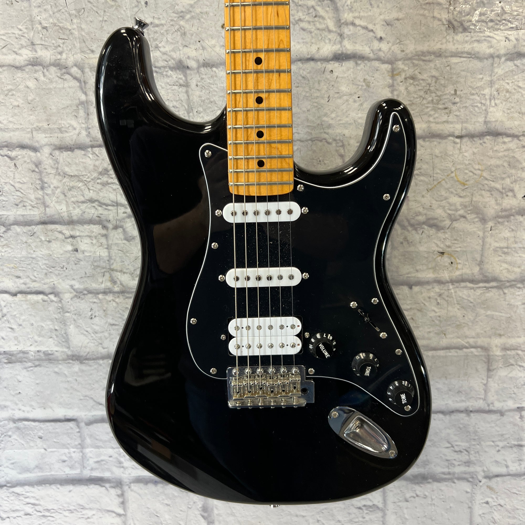 Vintage (Brand) V6 Reissued HSS Black