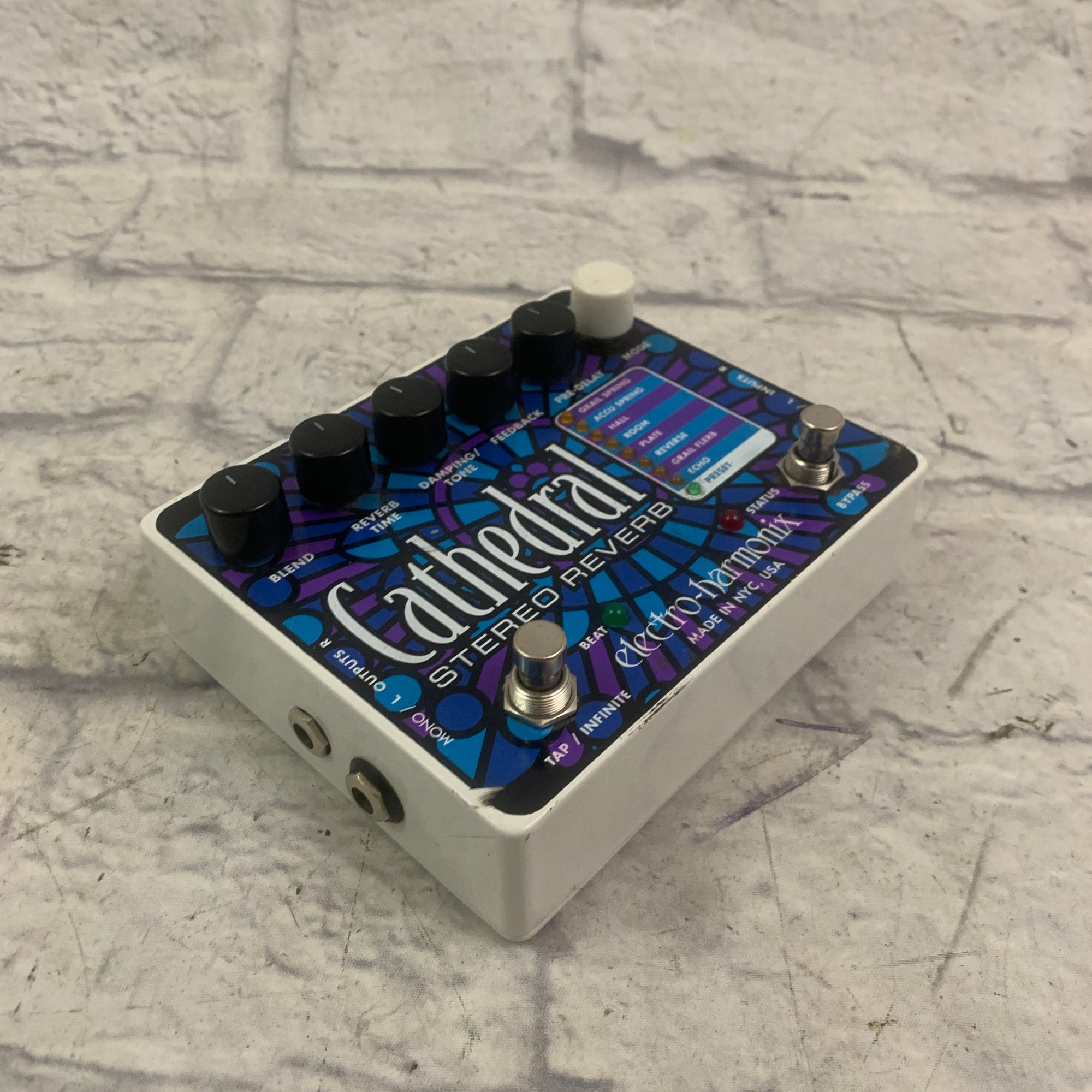 cathedral guitar pedal Electro-Harmonix Cathedral Stereo Reverb