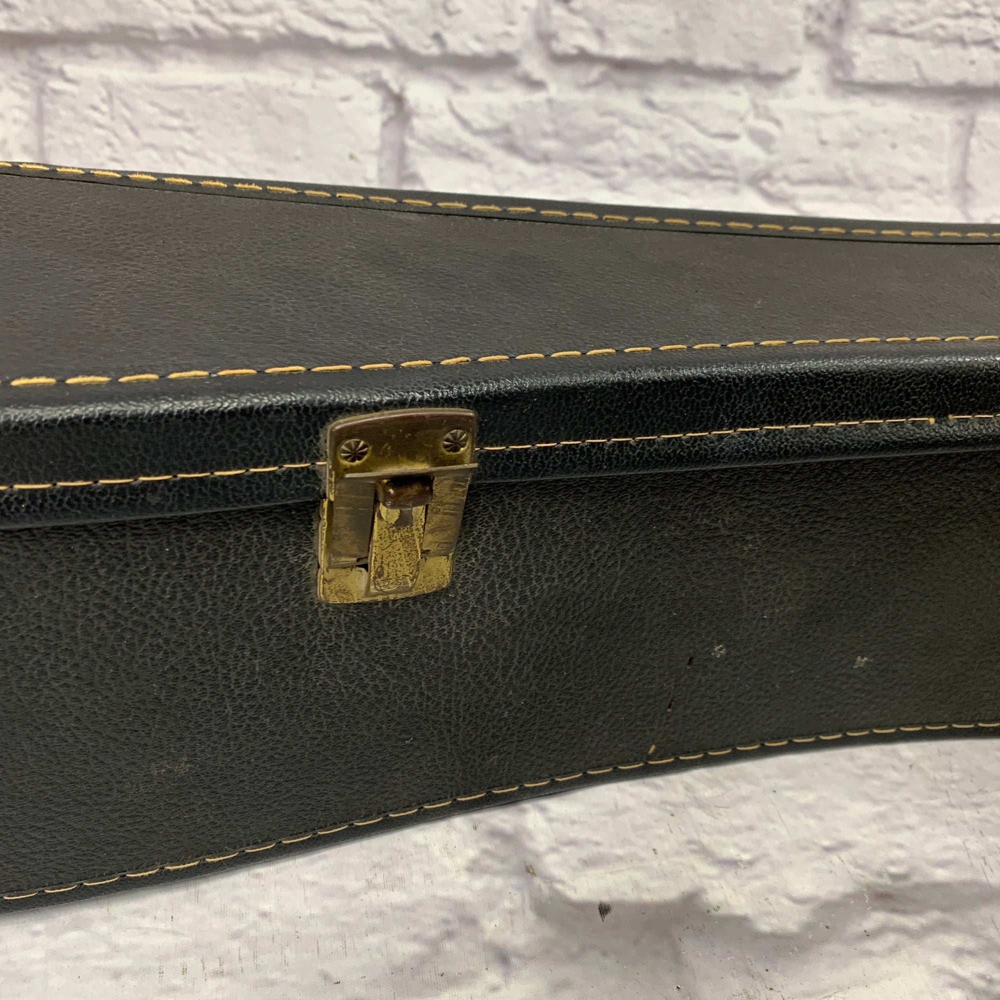 Unknown Acoustic/Classical Guitar Hard Case