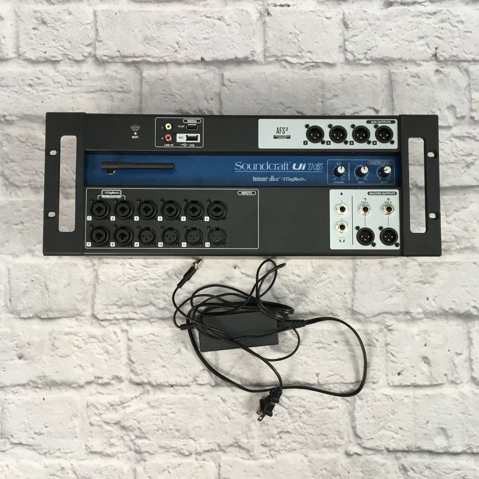 Soundcraft UIO16 16 Channel Wifi Mixer