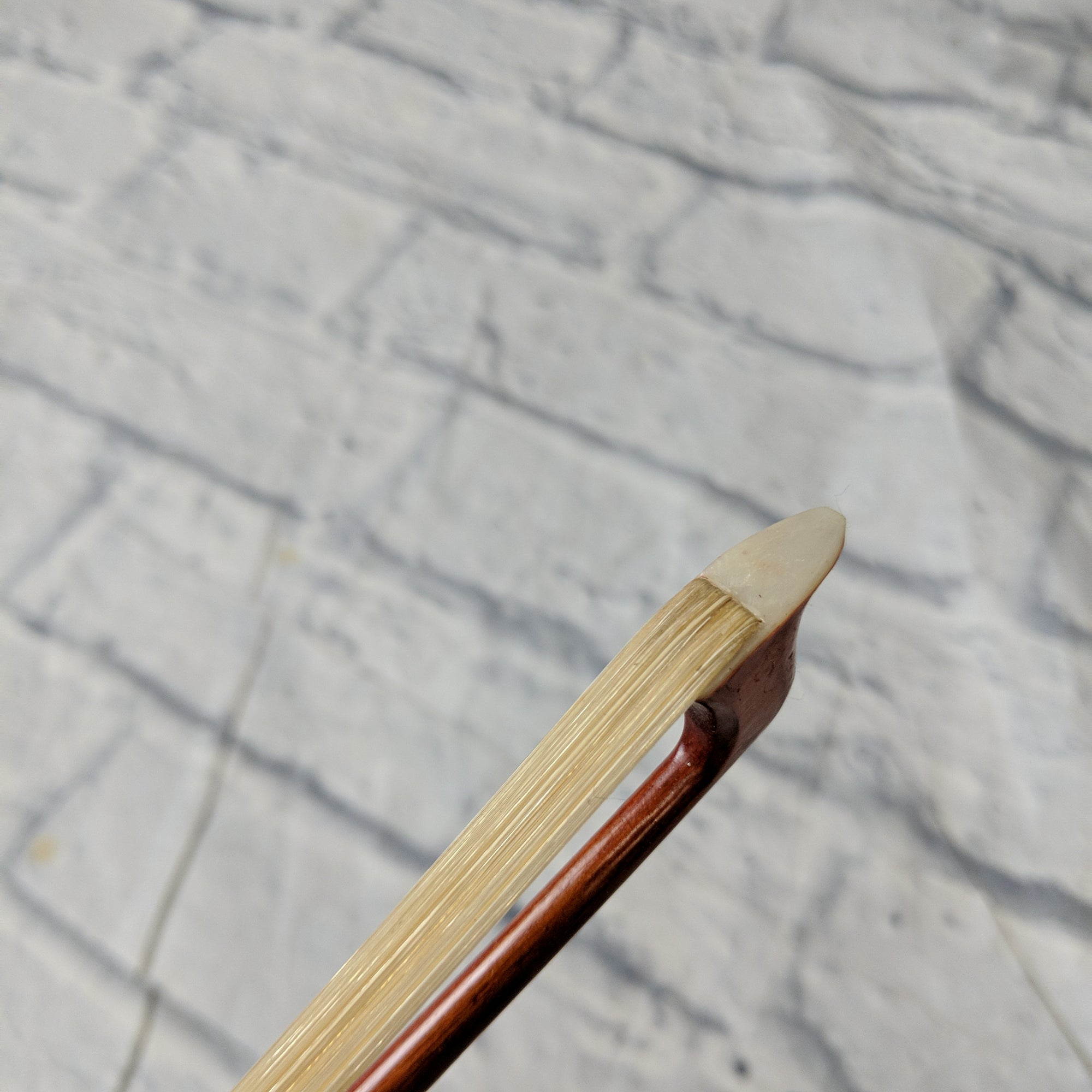 No Name 4/4 violin bow