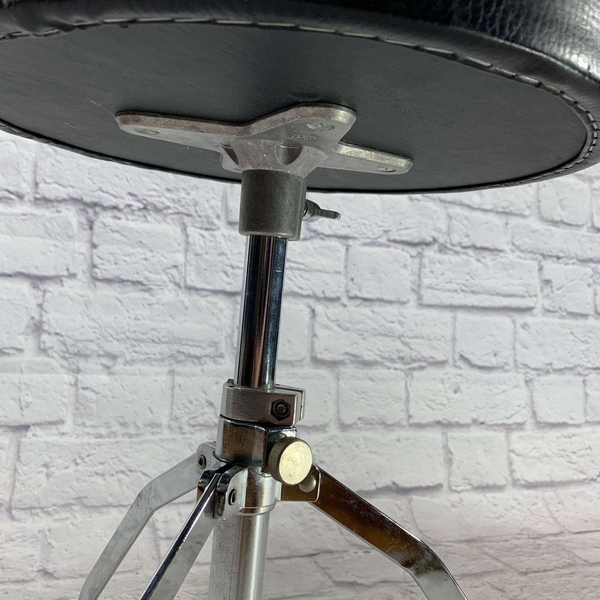 Unknown Single Braced Drum Throne