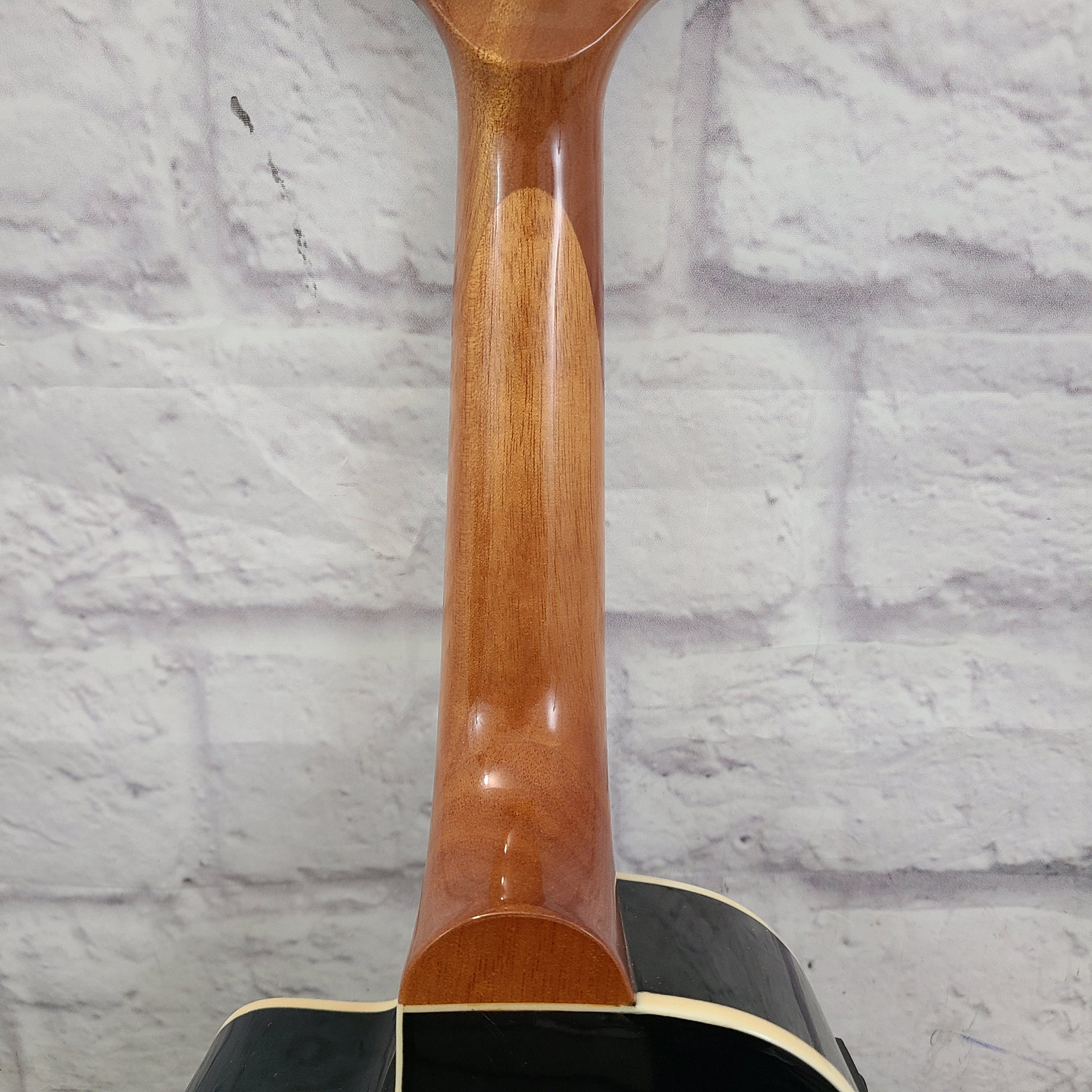 Mitchell MU80X Ukulele