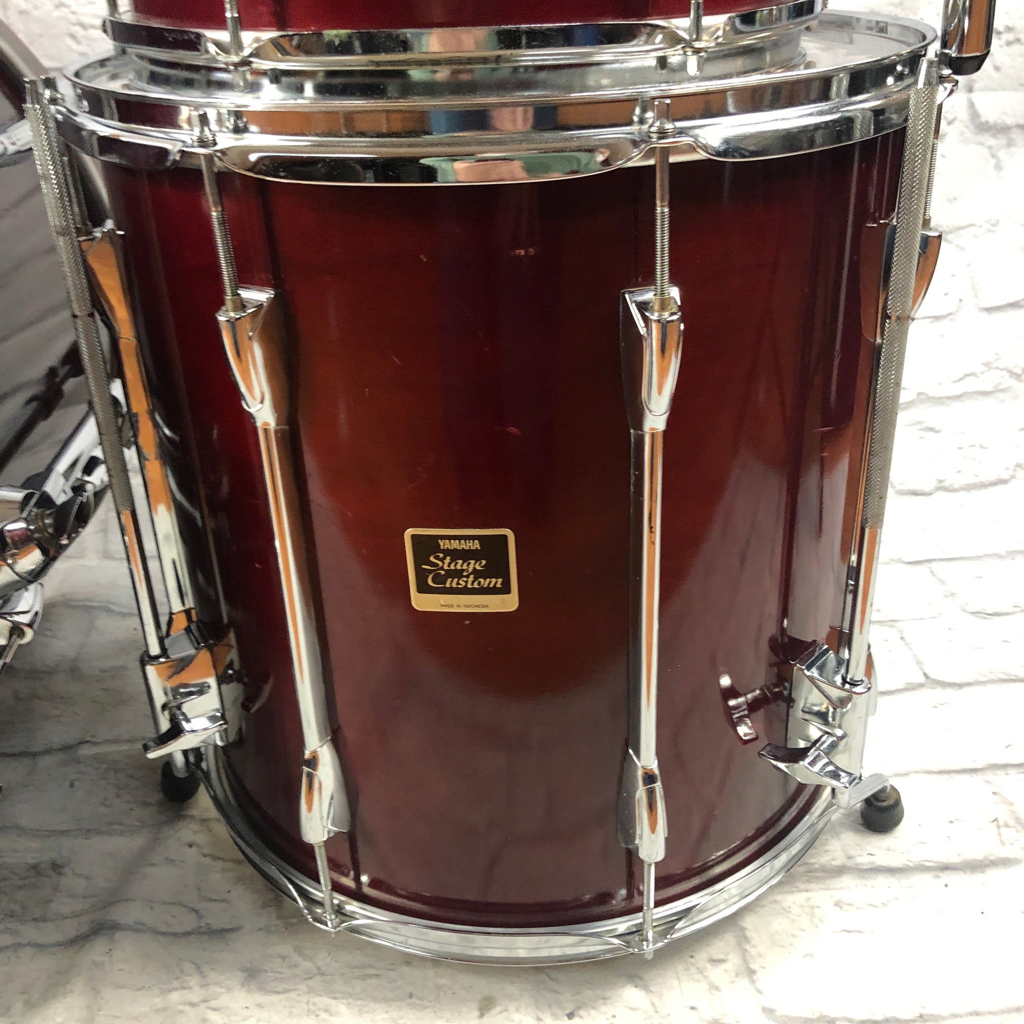 Yamaha Stage Custom  Drum Kit - Cranberry Red