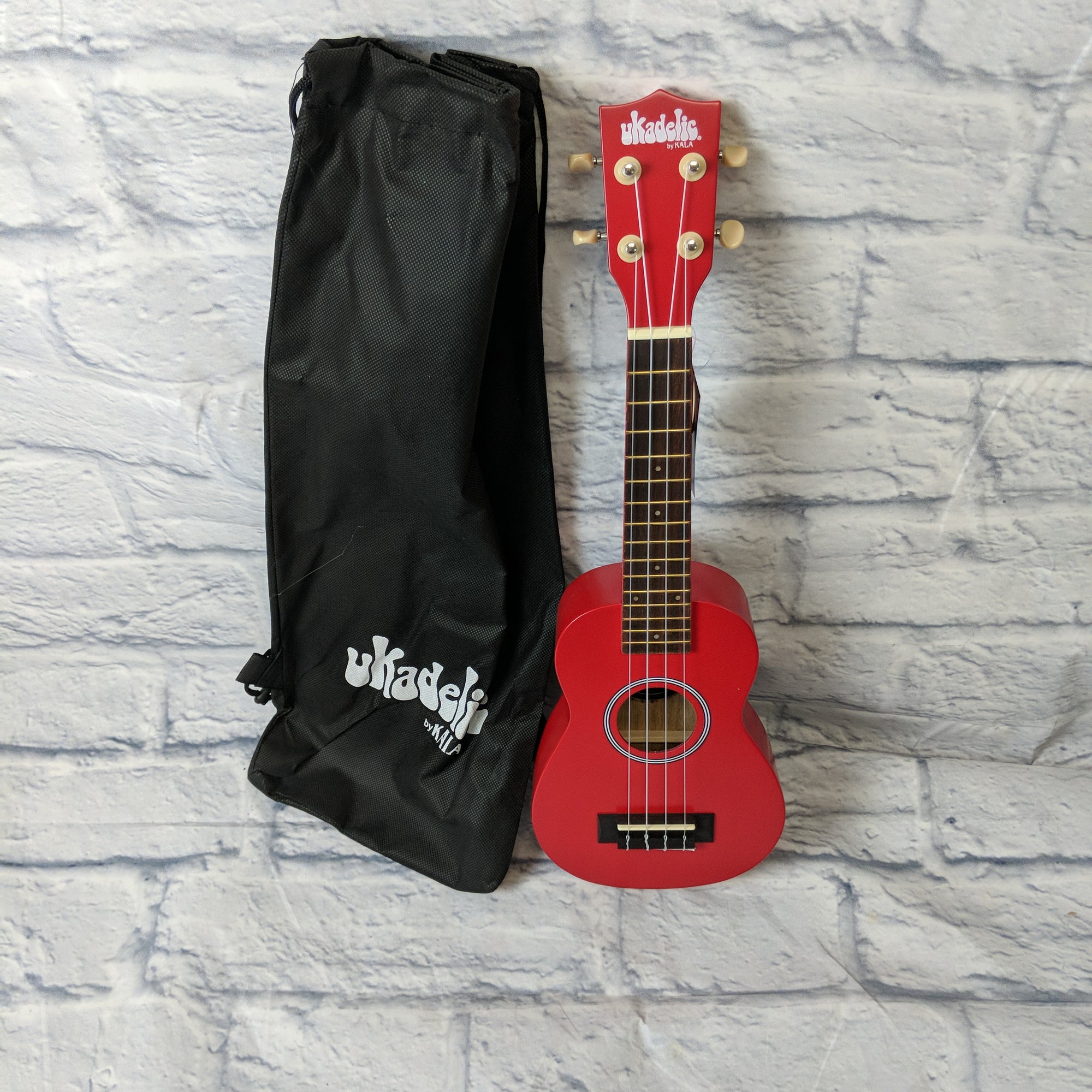 Kala Ukadelic Ukulele - Cherry Bomb