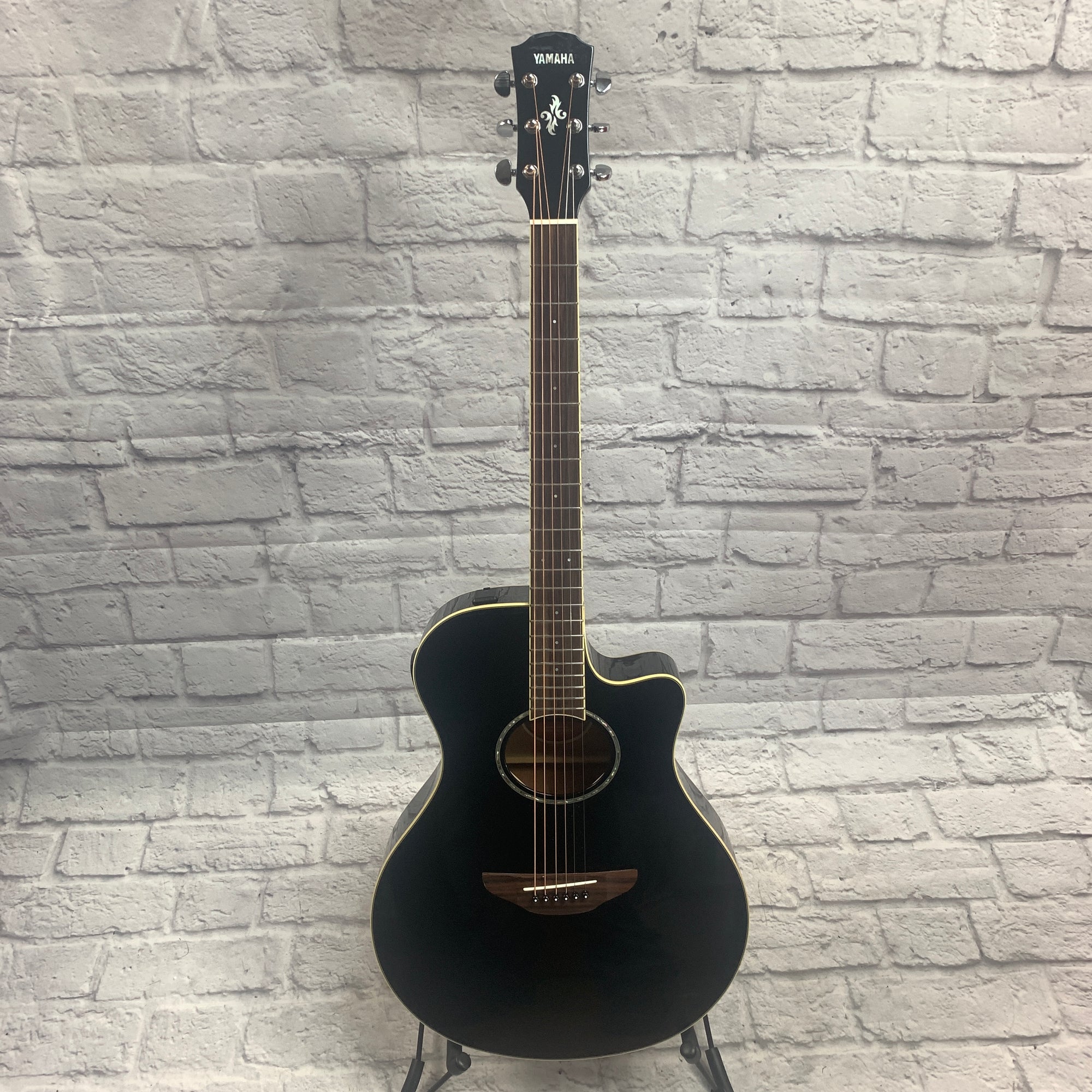 Yamaha APX600 Acoustic Electric Guitar