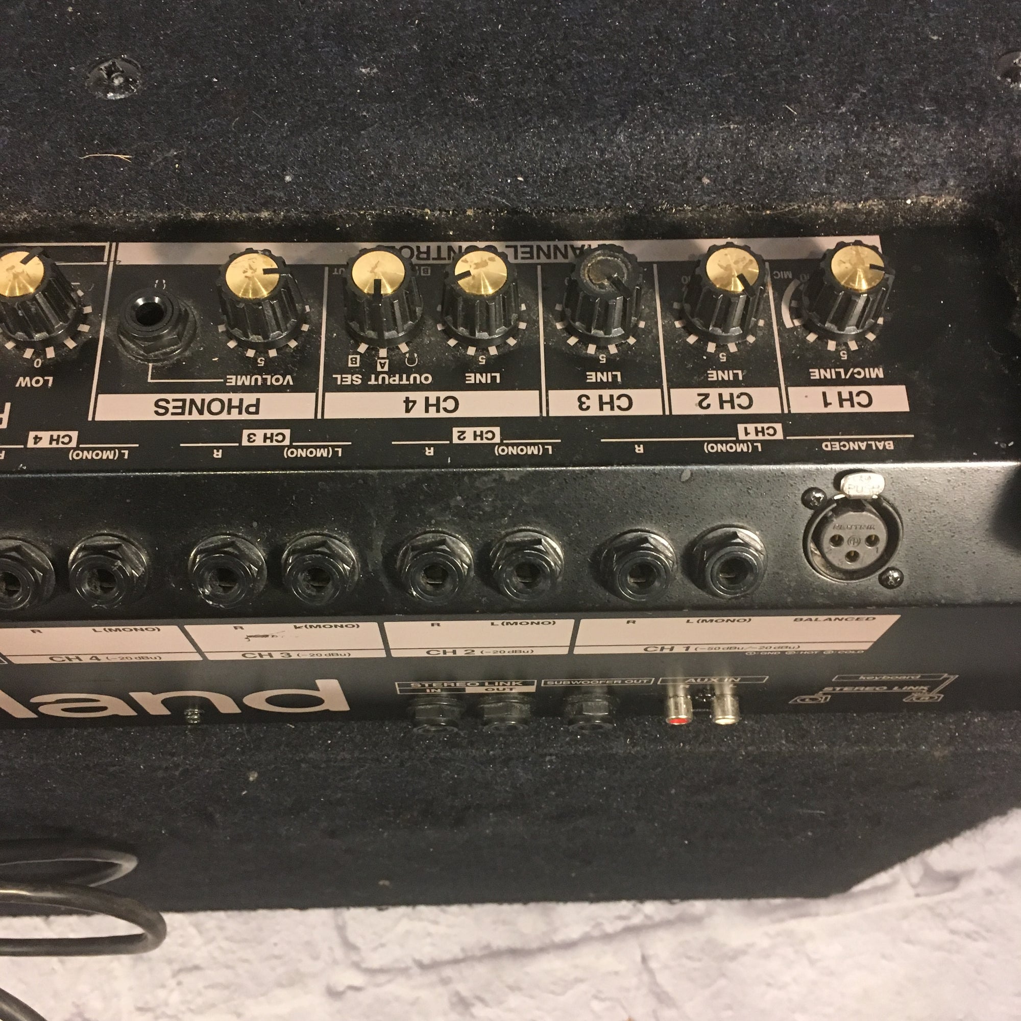 Roland KC-550 180w Keyboard Amp (Horn Out)