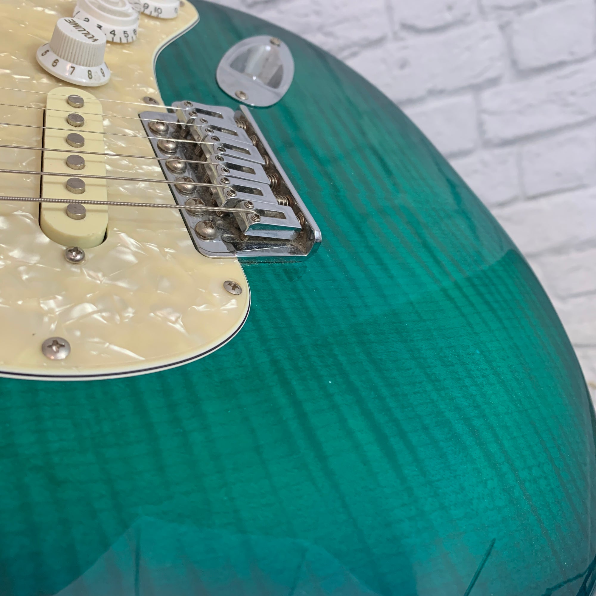 Austin Strat Style Electric Guitar Trans Green with Photo-Flame Top