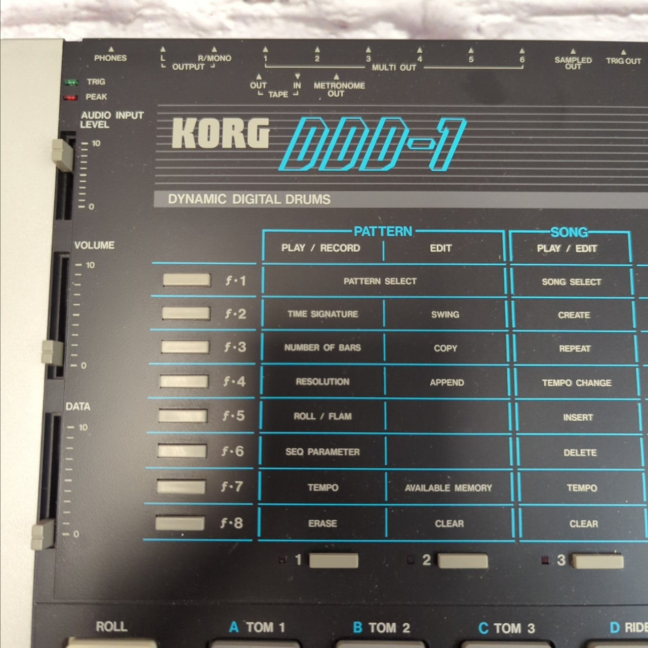Korg DDD-1 Drum Machine with Latin 1 Percussion Card
